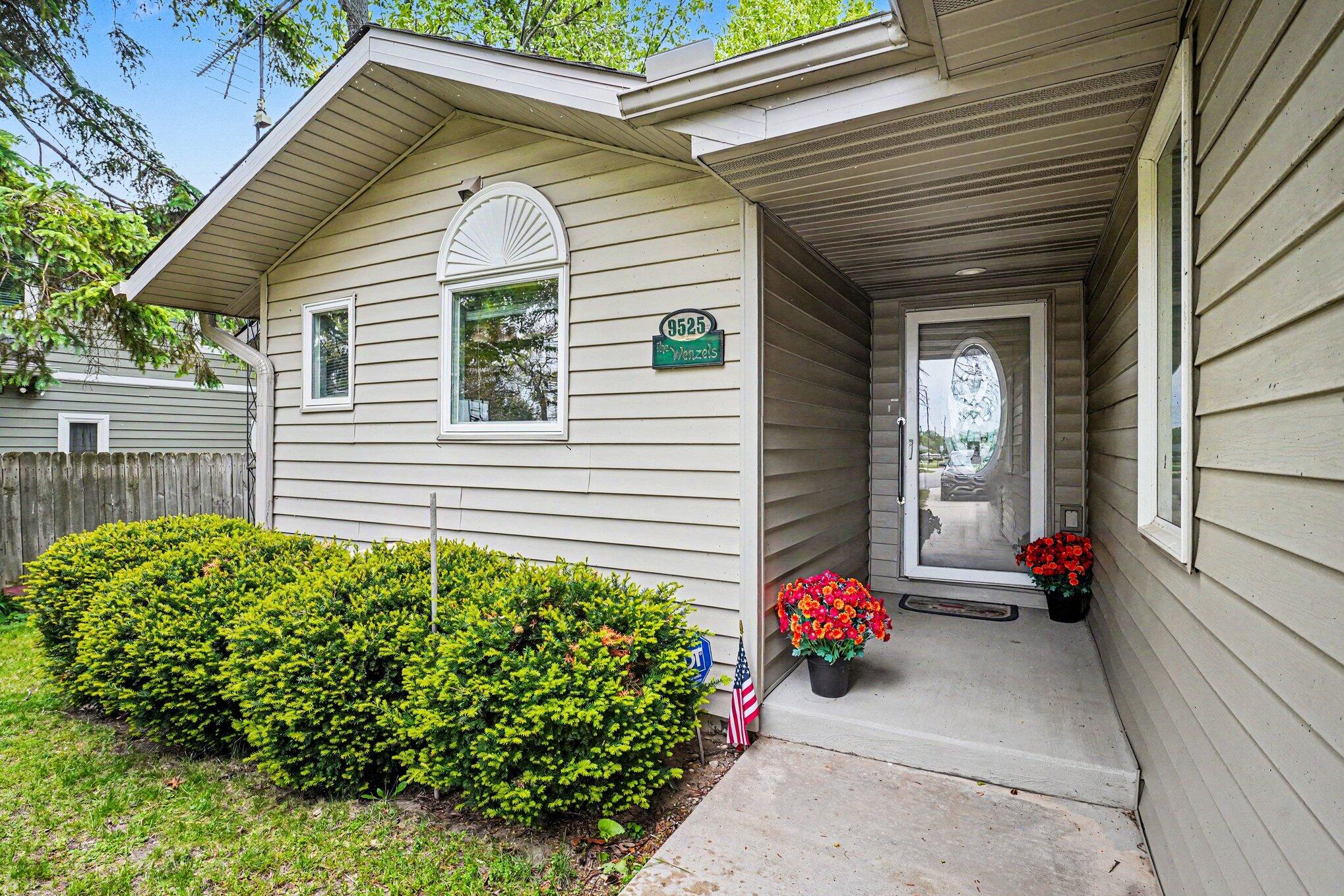 9525 Woodlawn Drive Portage MI 49002