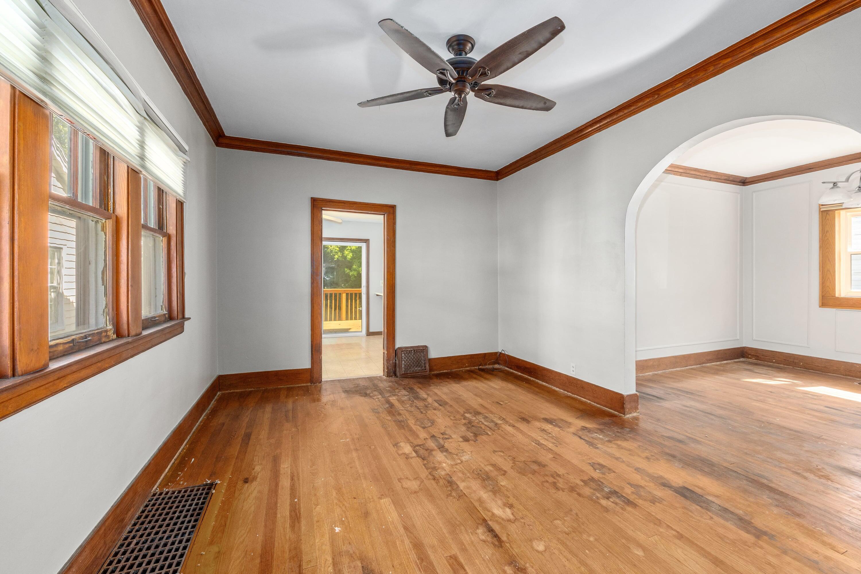 946 Frederick Avenue NW Grand Rapids MI 49504