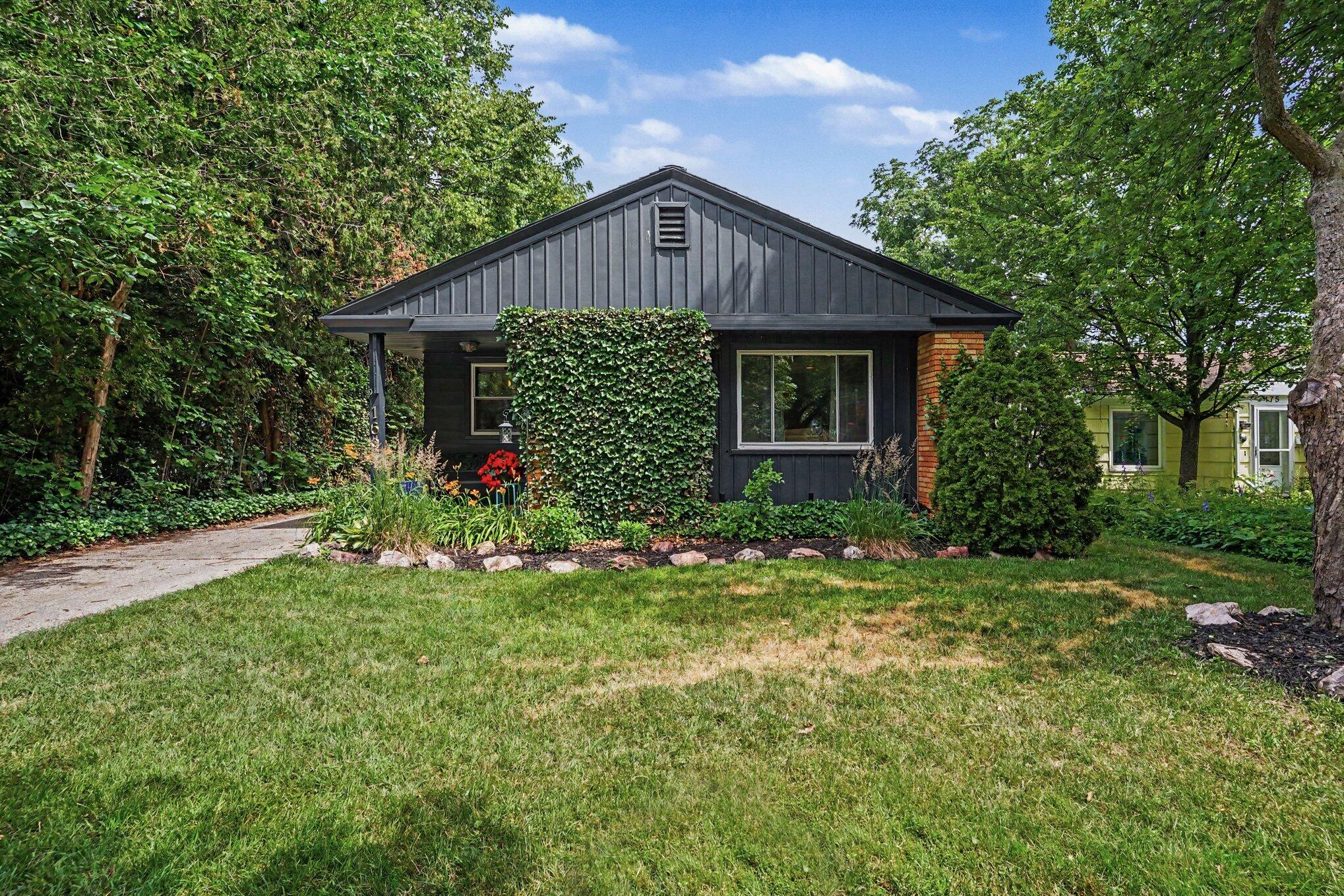 Holland MI, 169 E 28th Street