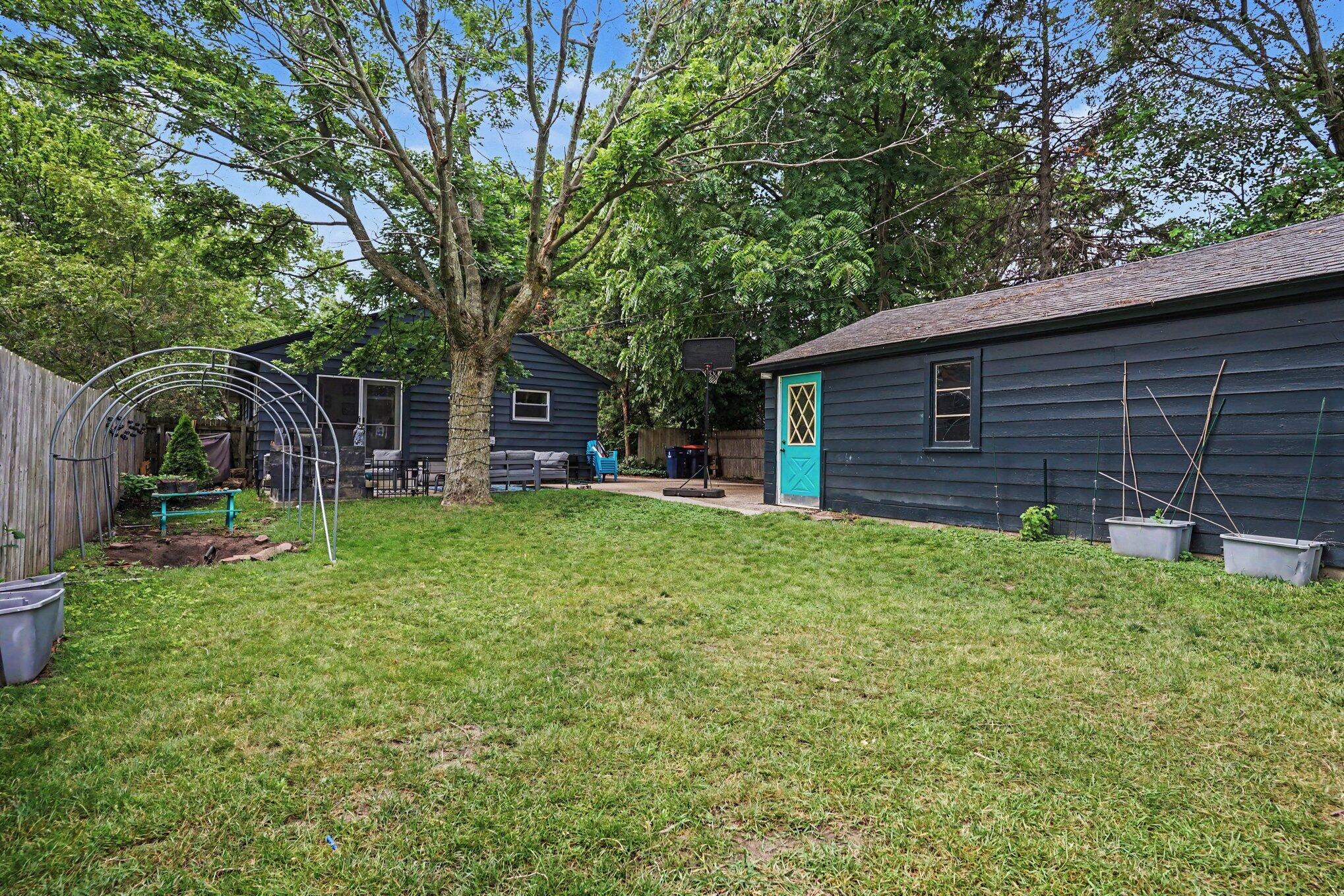 169 E 28th Street Holland MI 49423