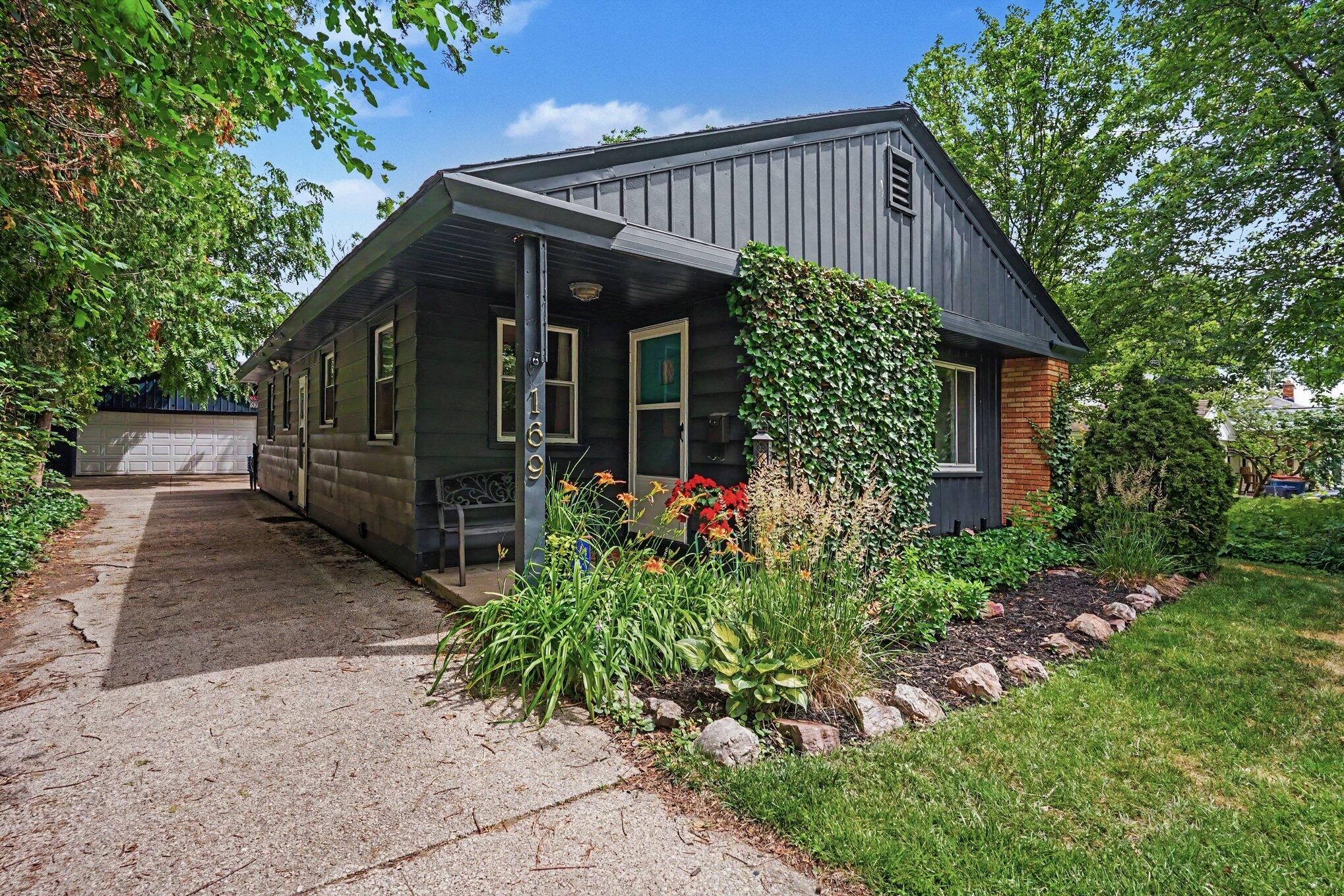 169 E 28th Street Holland MI 49423
