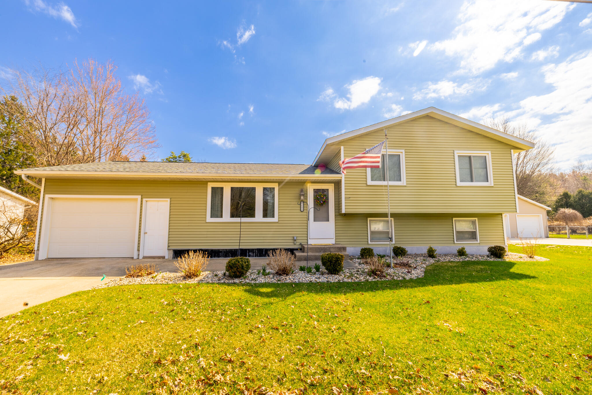 12594 144th Avenue Grand Haven MI 49417