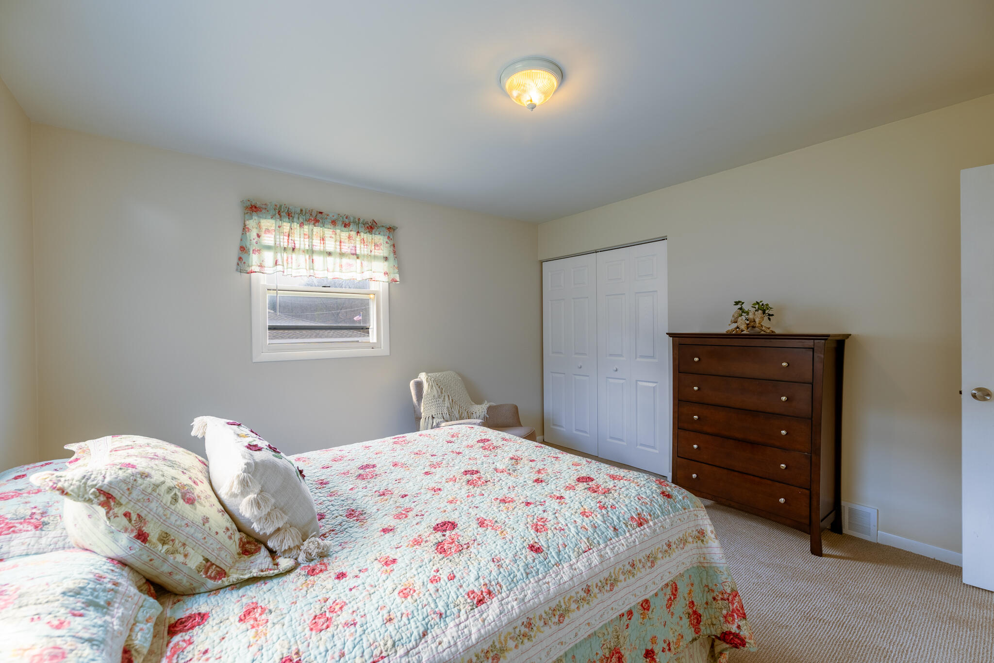 12594 144th Avenue Grand Haven MI 49417