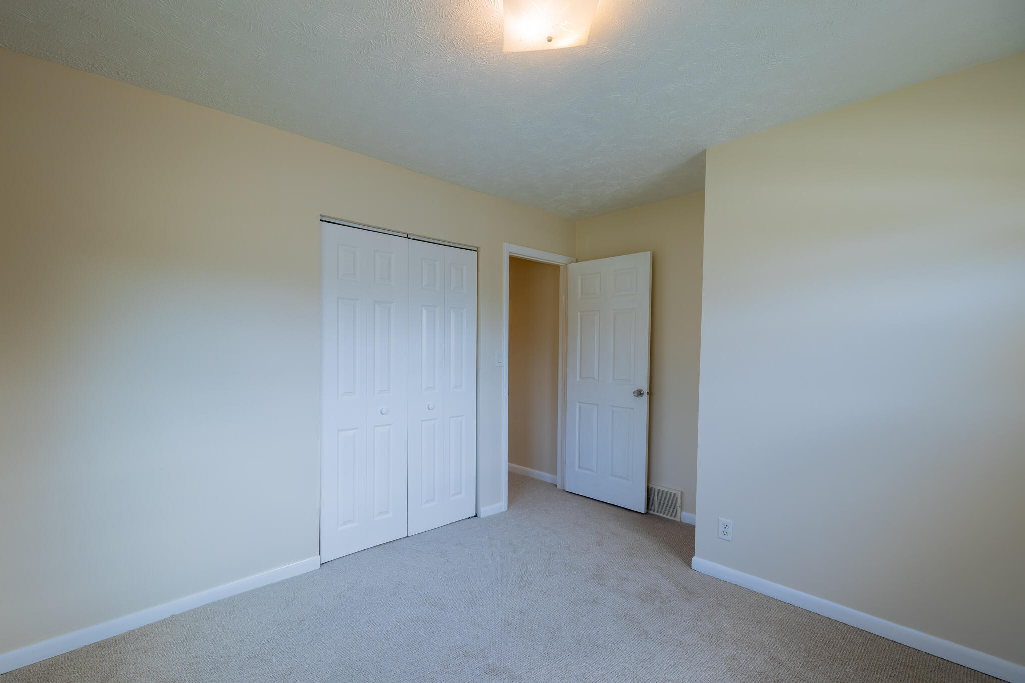 12594 144th Avenue Grand Haven MI 49417