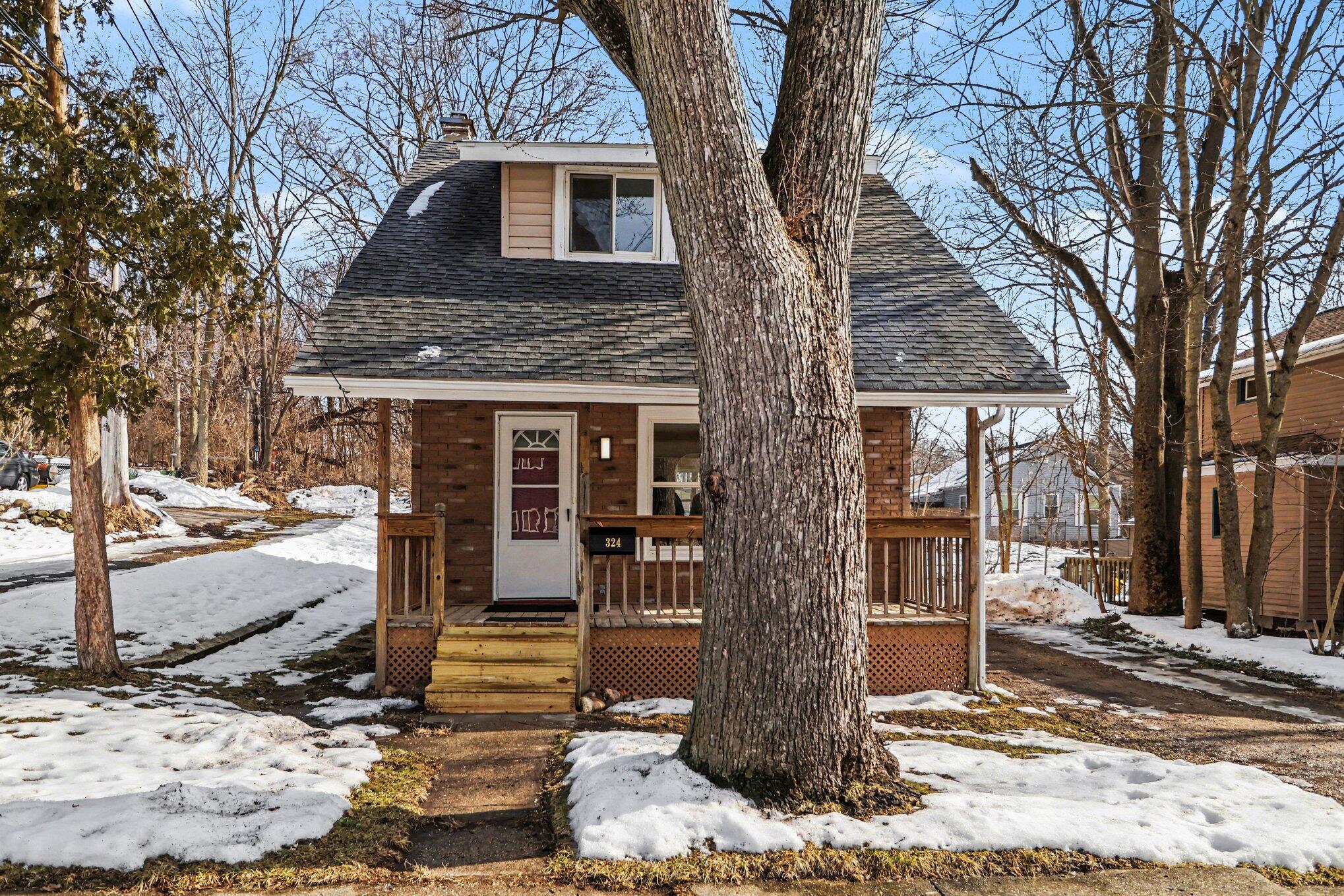 324 Trimble Avenue Kalamazoo MI 49048