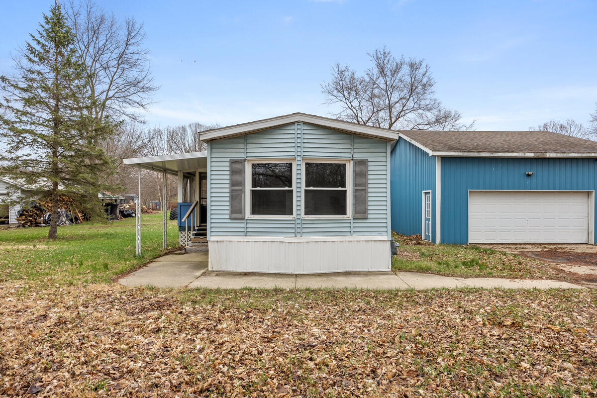 1825 34th Street Allegan MI 49010
