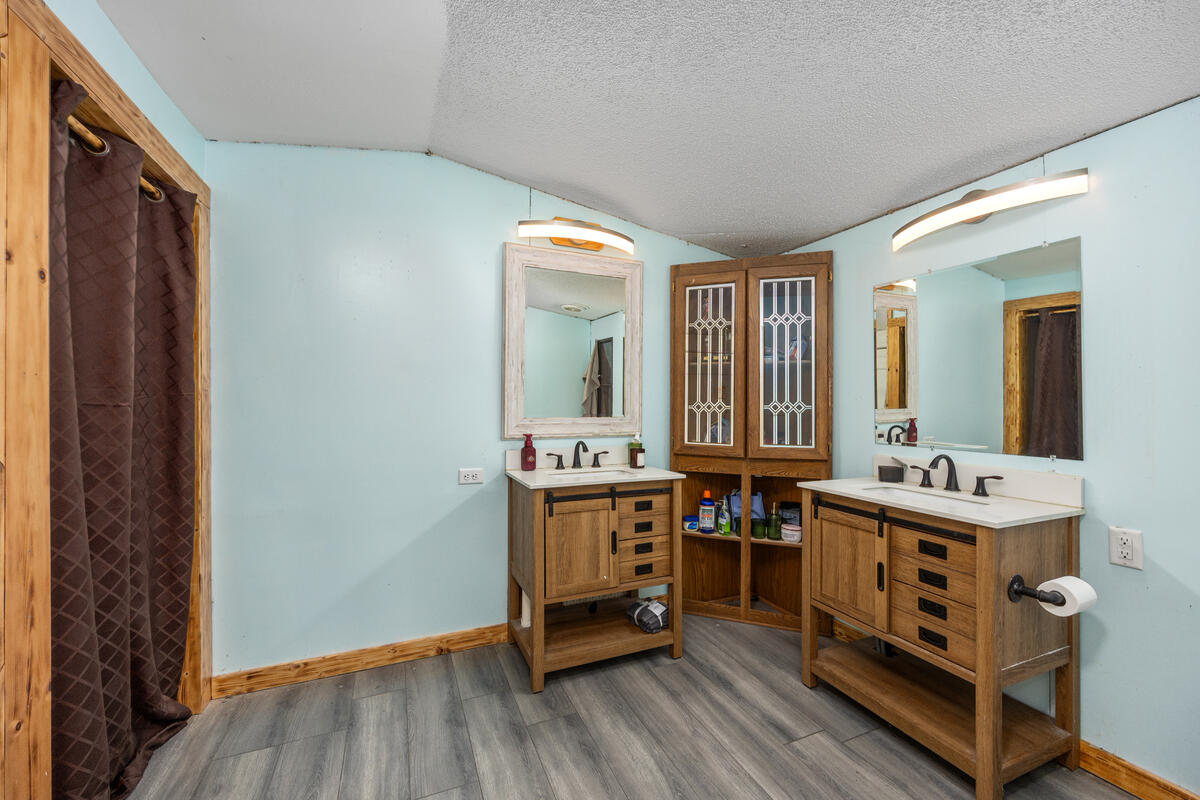 1825 34th Street Allegan MI 49010