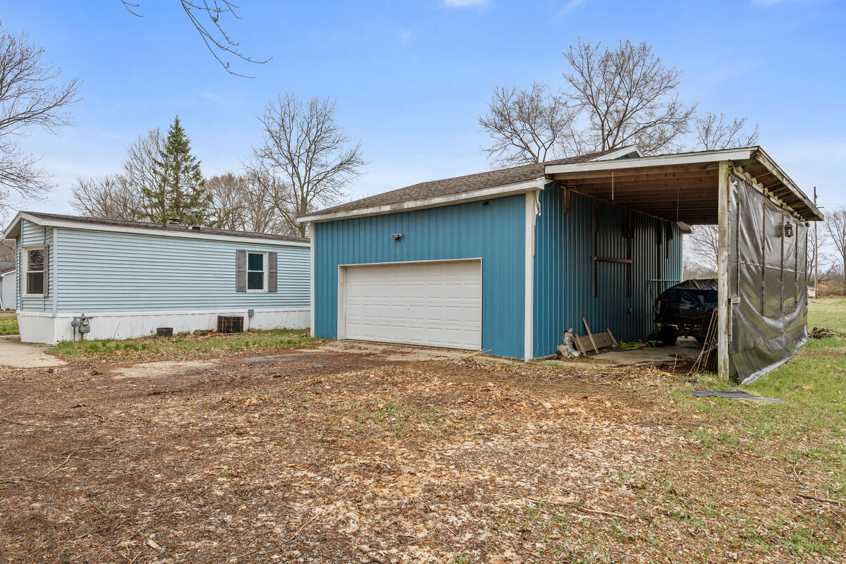 1825 34th Street Allegan MI 49010
