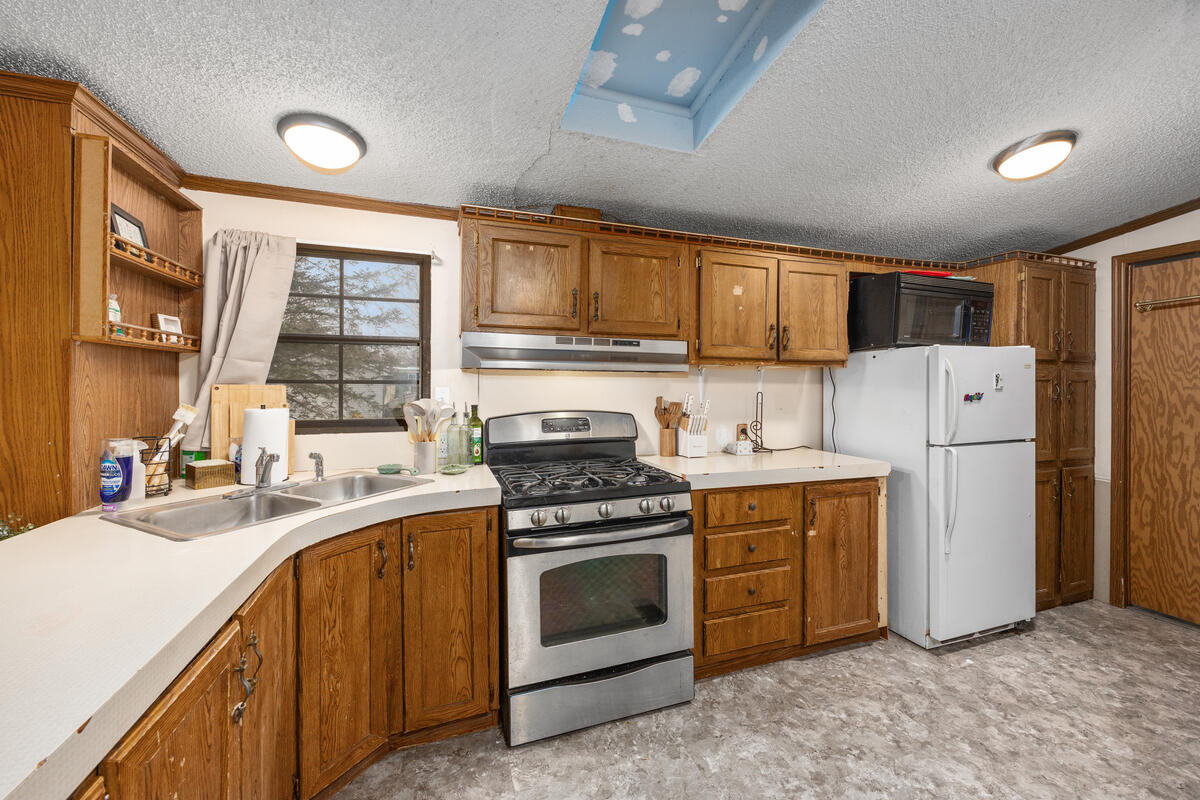 1825 34th Street Allegan MI 49010