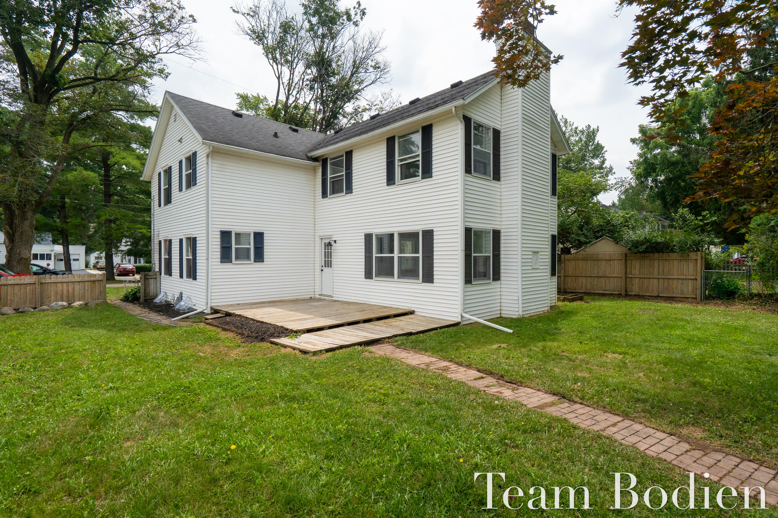 627 Pinehurst Boulevard Kalamazoo MI 49006