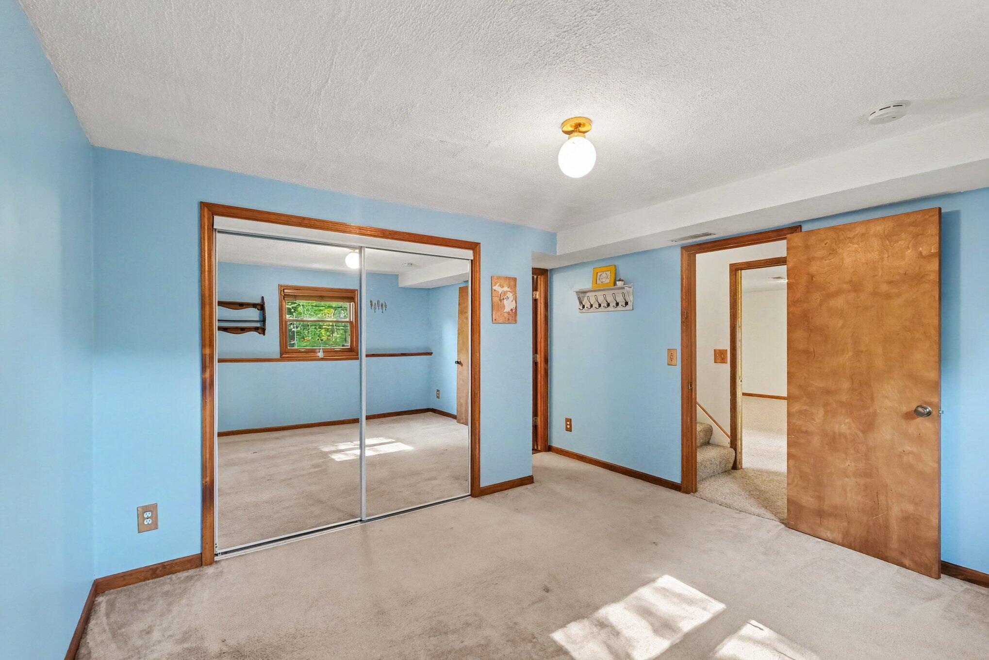 918 N Park Court NE Grand Rapids MI 49525