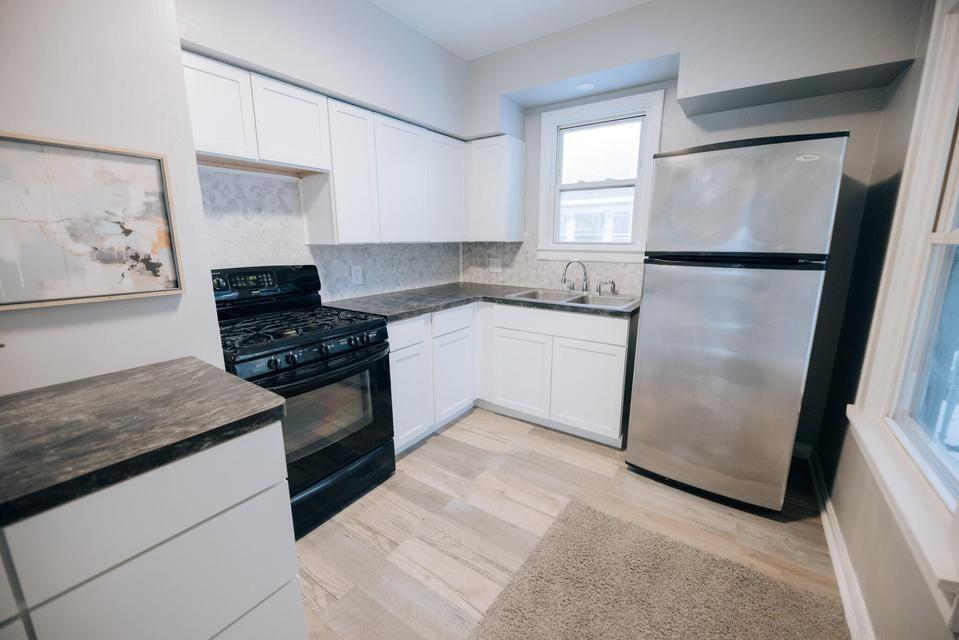 672 E Isabella Avenue Muskegon MI 49442
