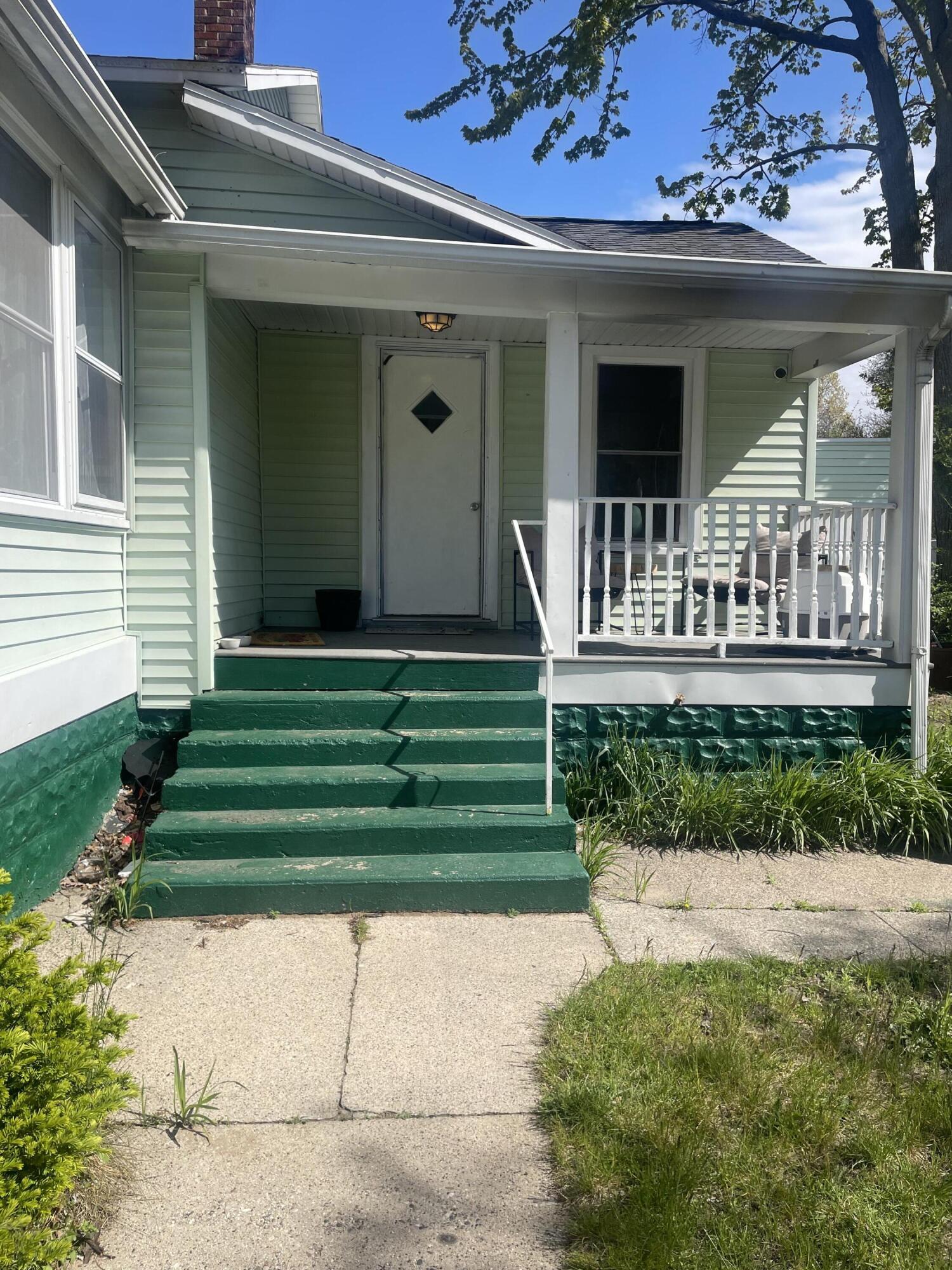 672 E Isabella Avenue Muskegon MI 49442