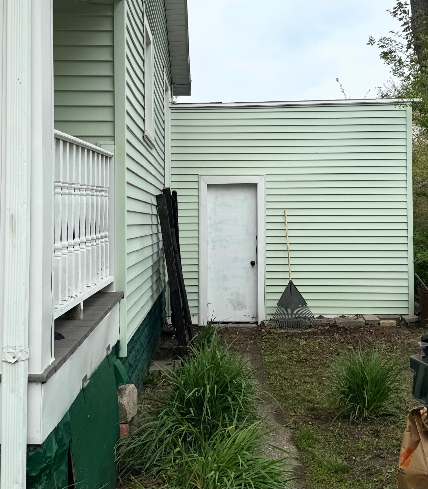 672 E Isabella Avenue Muskegon MI 49442