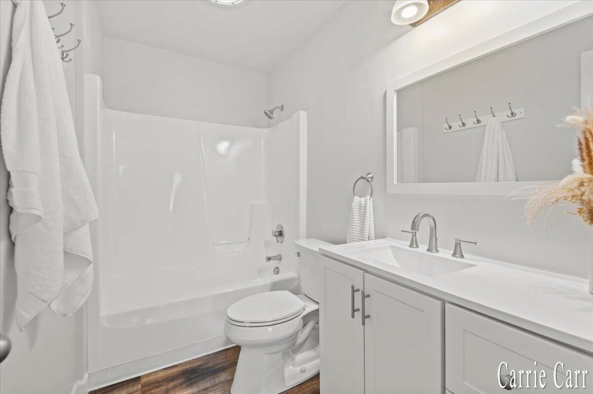 9764 Hessler Crossing Rockford MI 49341