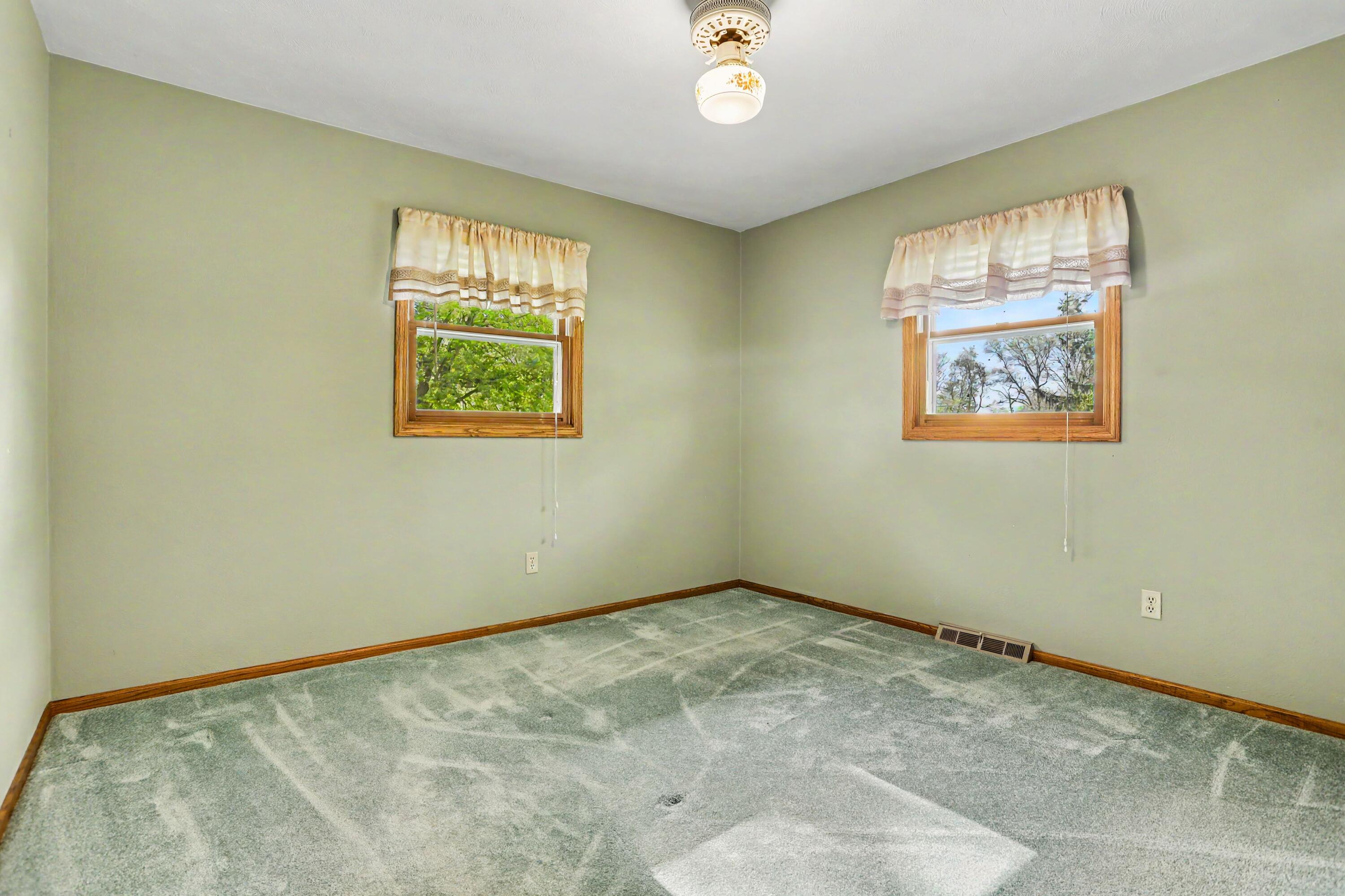 11621 M-216 Marcellus MI 49067