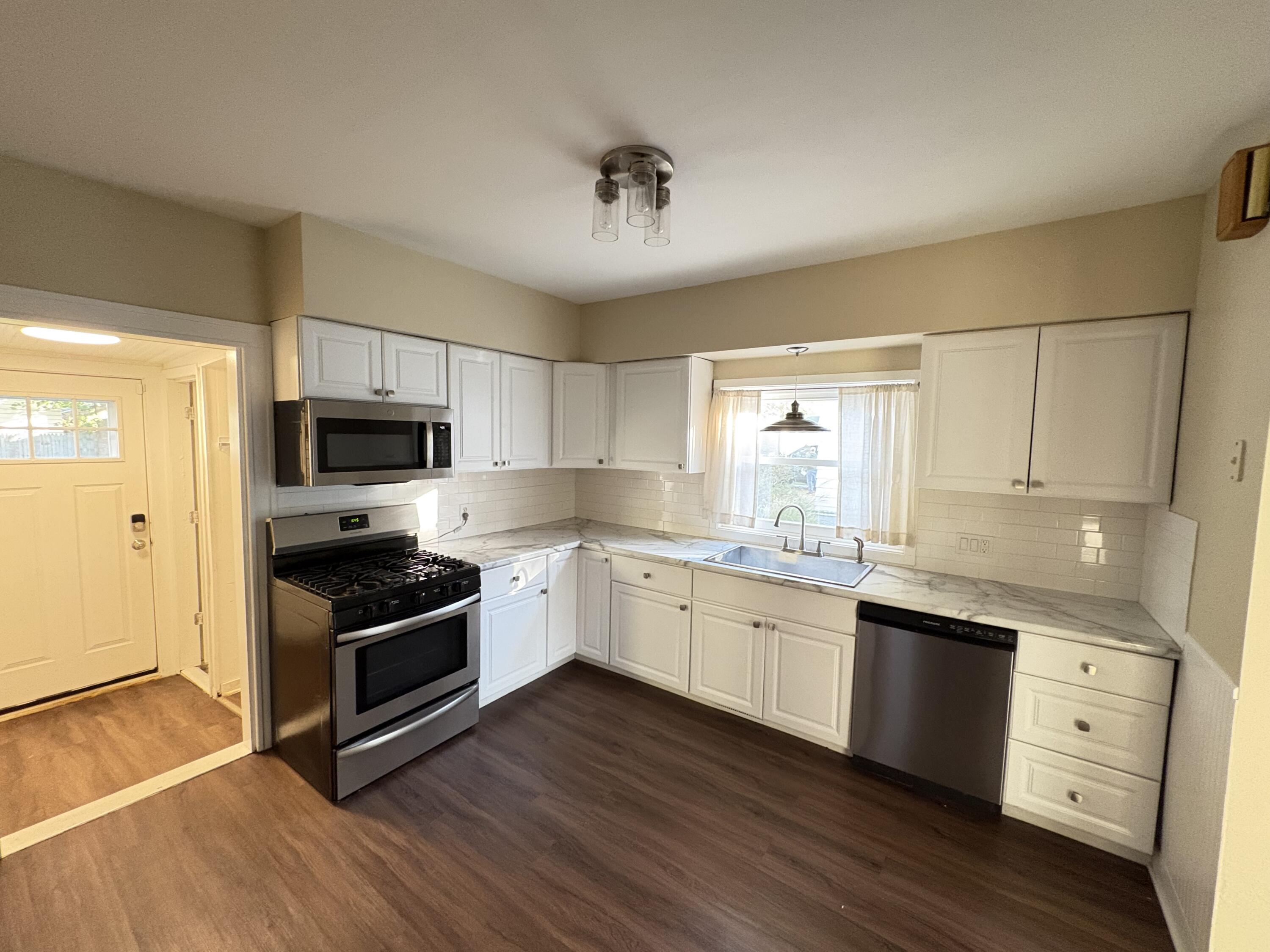 1256 Diamond Avenue NE Grand Rapids MI 49505