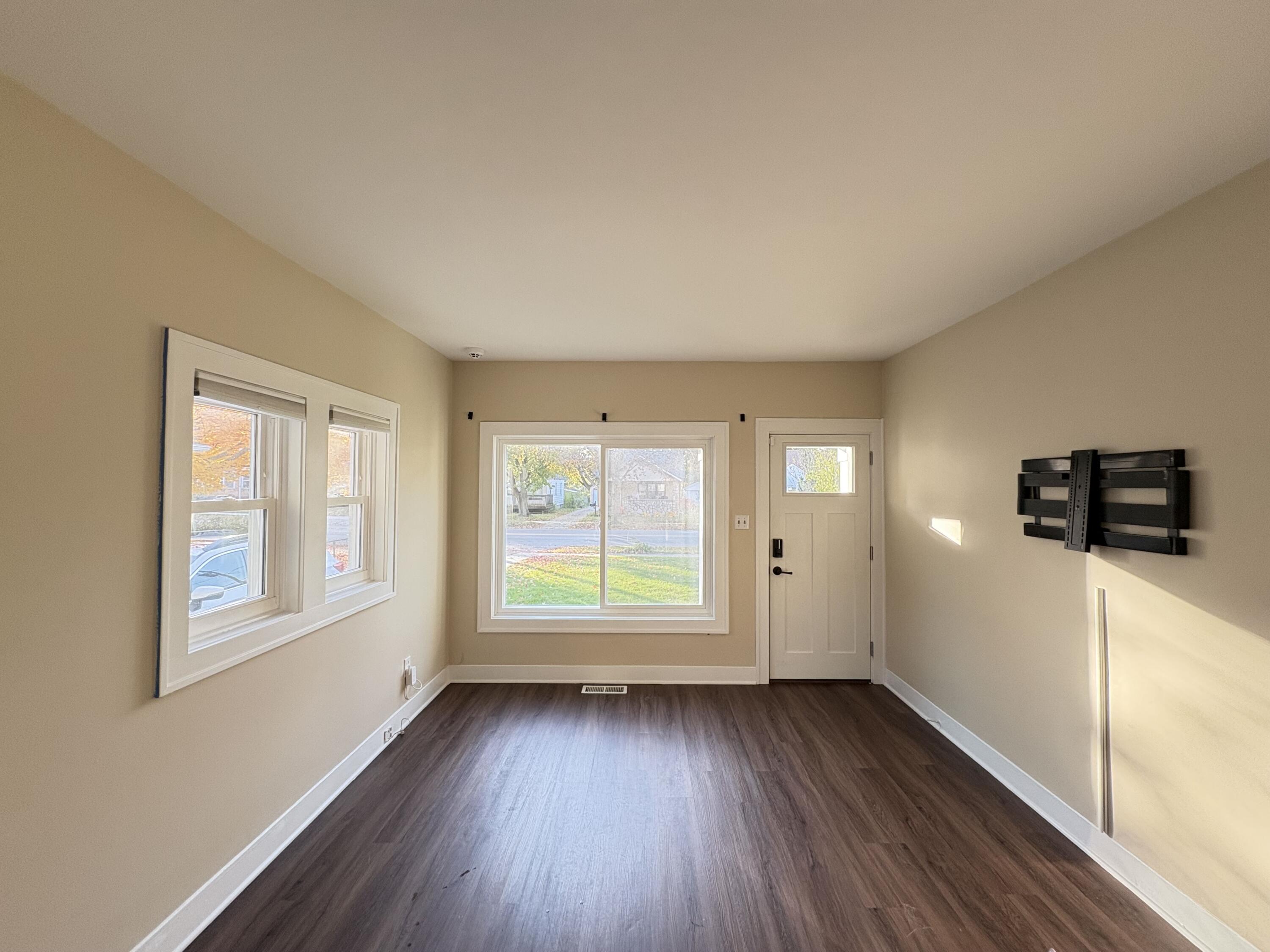 1256 Diamond Avenue NE Grand Rapids MI 49505