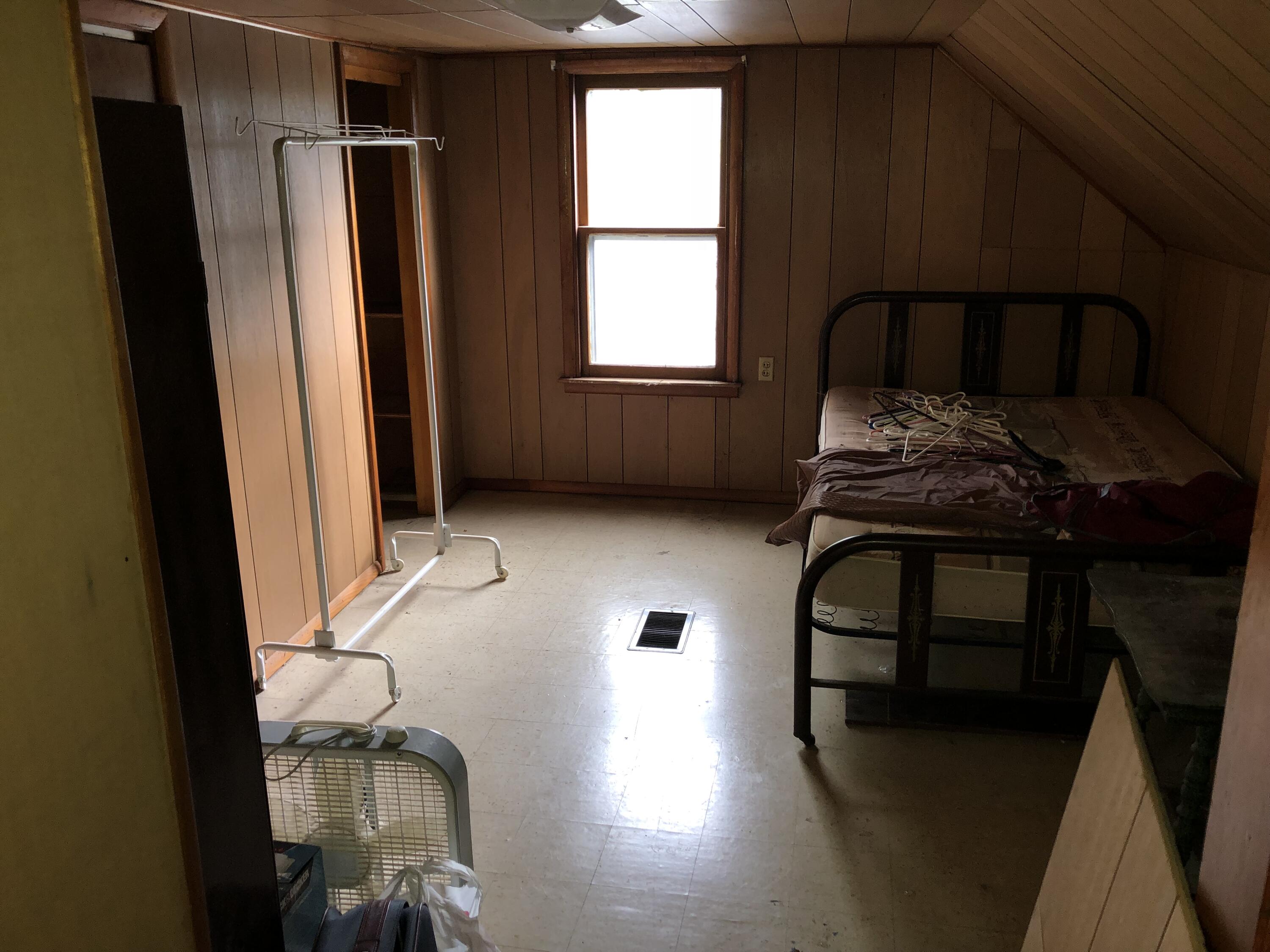 1483 Rose Avenue Benton Harbor MI 49022