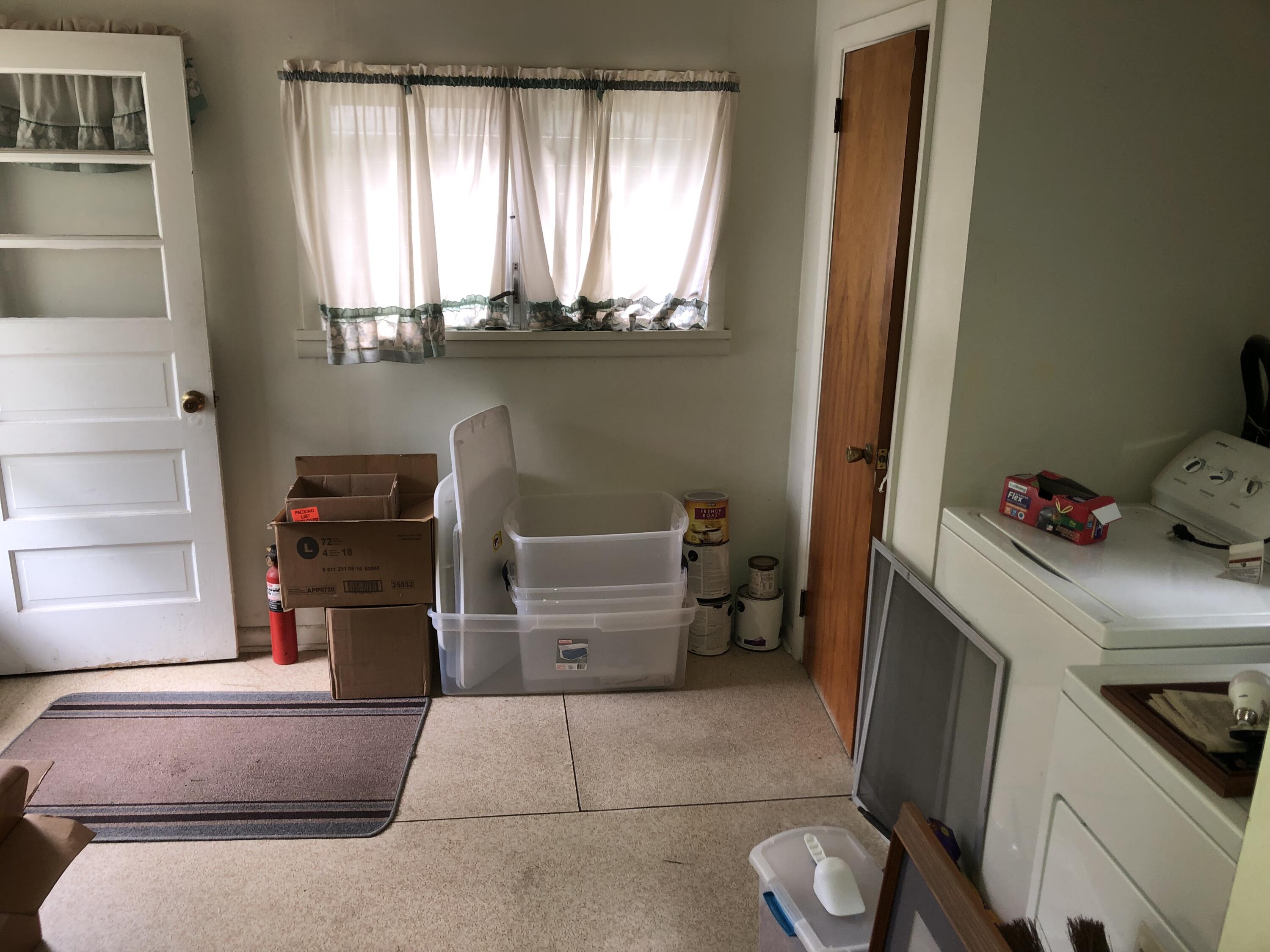 1483 Rose Avenue Benton Harbor MI 49022