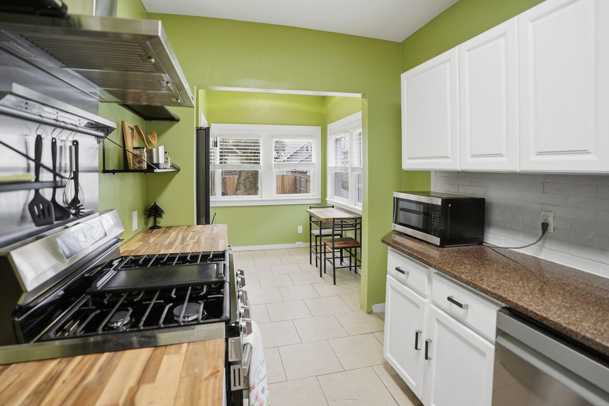1743 Paris Avenue SE Grand Rapids MI 49507