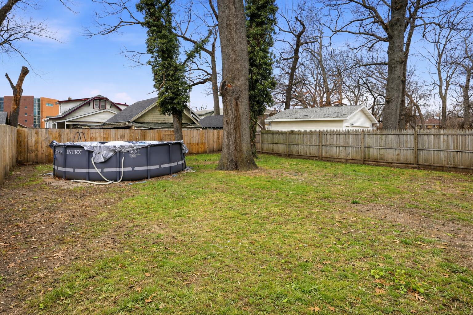 1743 Paris Avenue SE Grand Rapids MI 49507