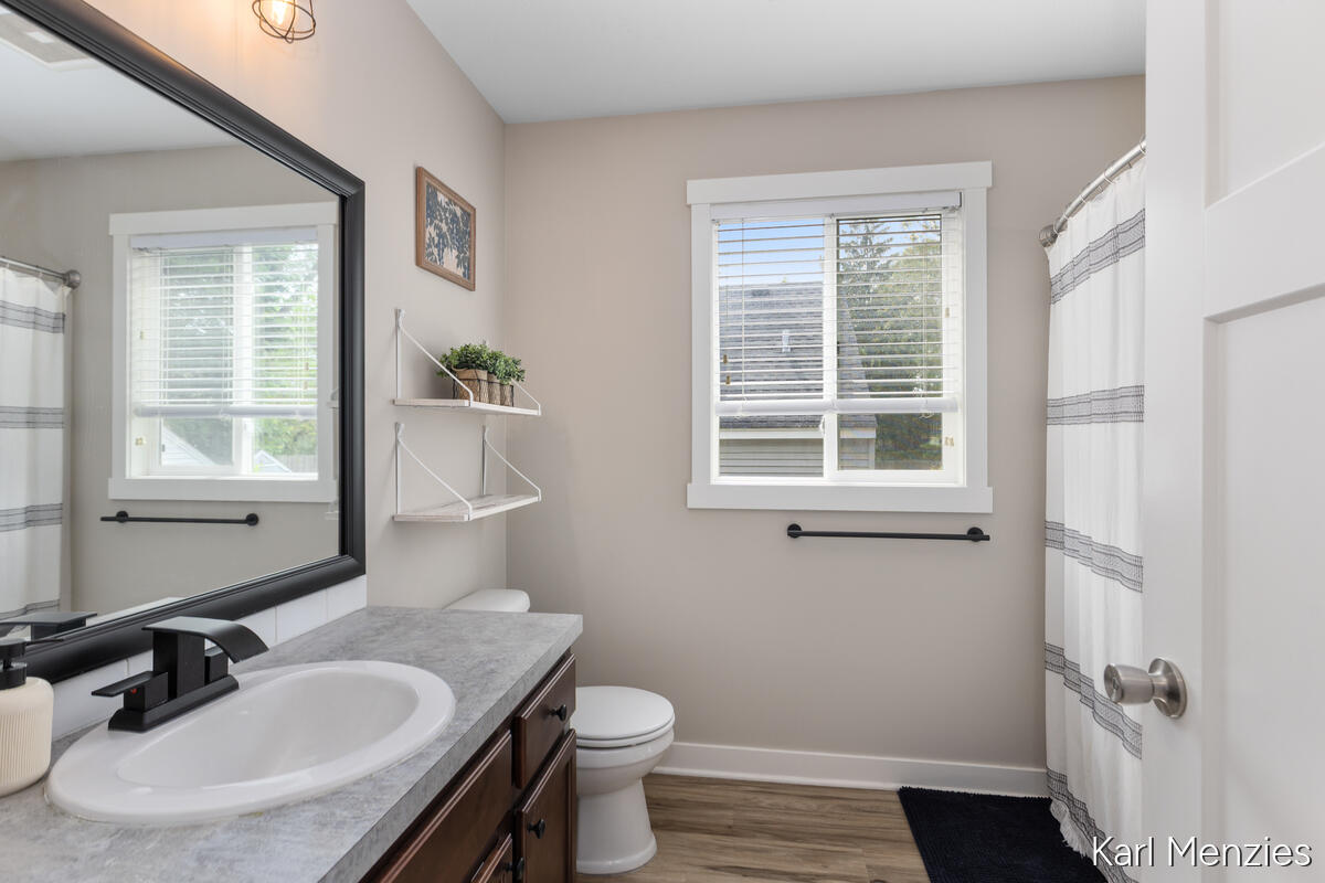 1231 Bradford Street NE Grand Rapids MI 49503