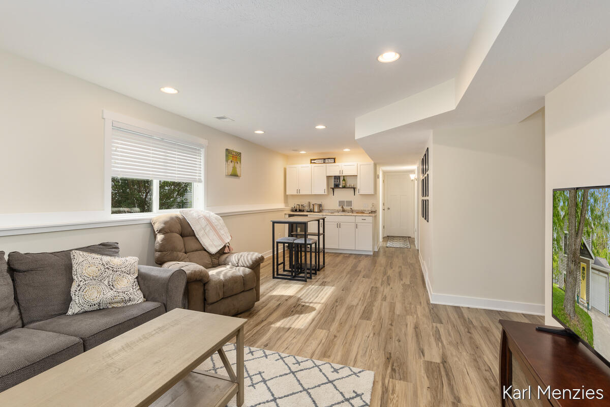 1231 Bradford Street NE Grand Rapids MI 49503