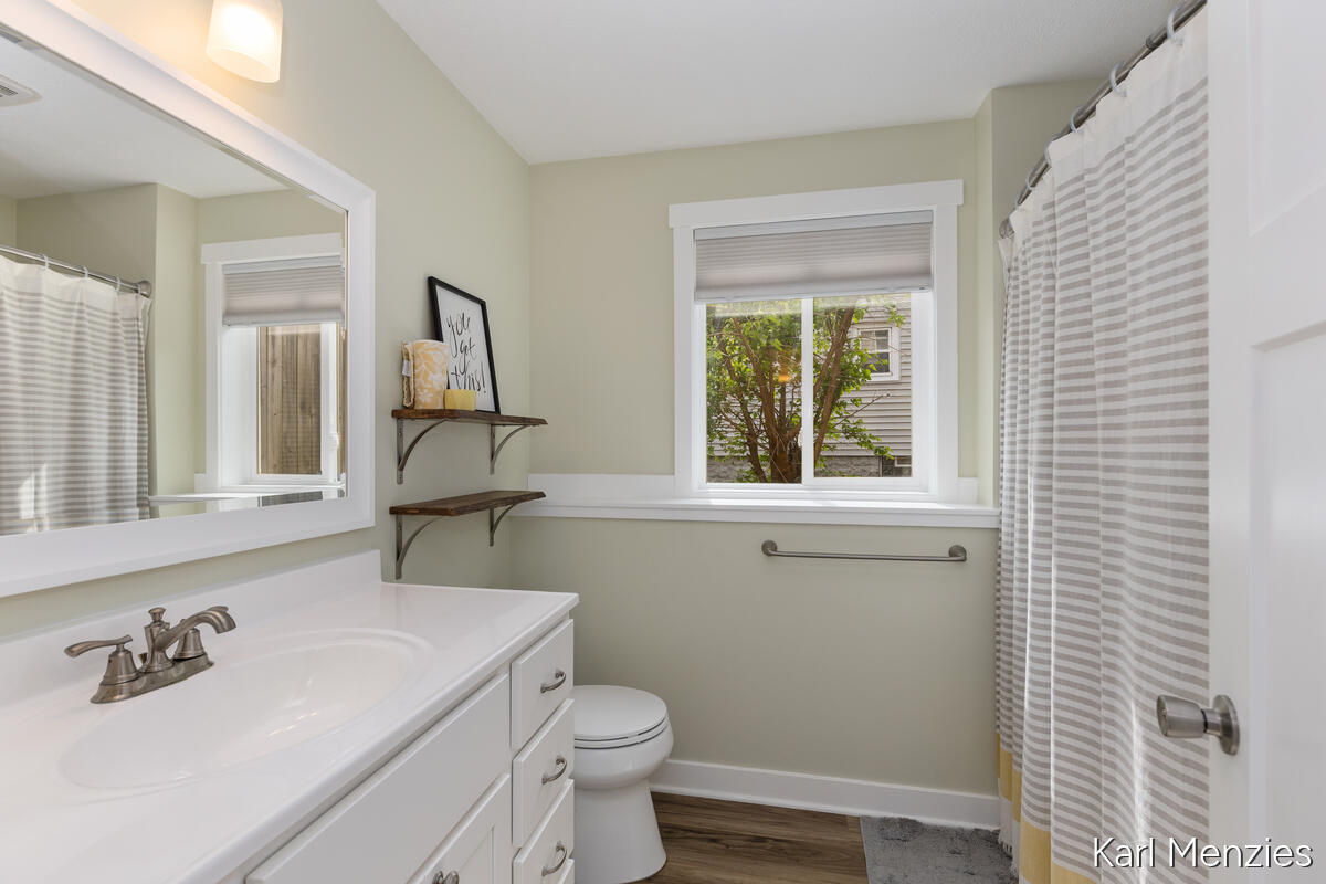 1231 Bradford Street NE Grand Rapids MI 49503