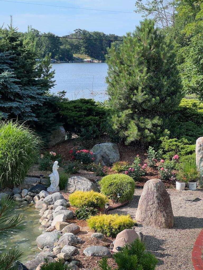 3975 Harbor Breeze Drive Norton Shores MI 49441