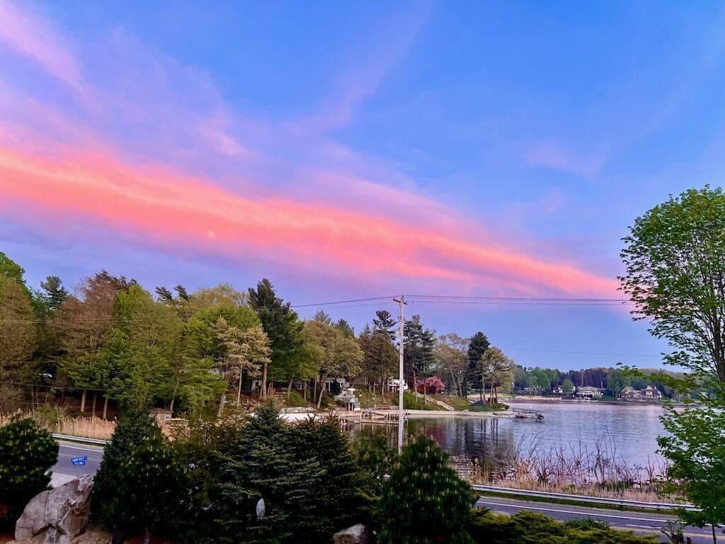 3975 Harbor Breeze Drive Norton Shores MI 49441