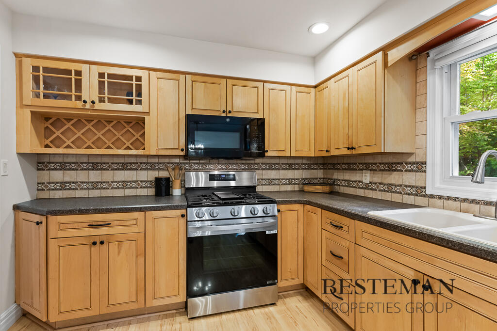 740 E Fennwood Circle Muskegon MI 49445