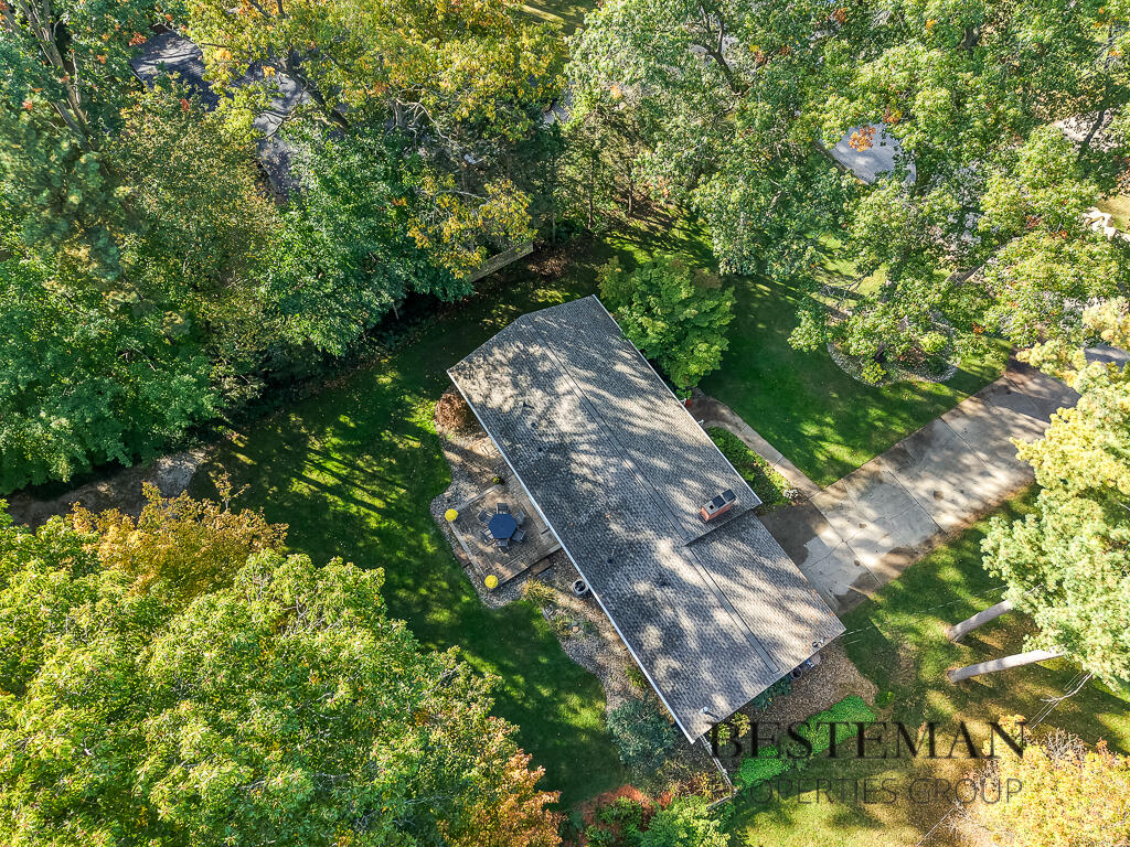 740 E Fennwood Circle Muskegon MI 49445