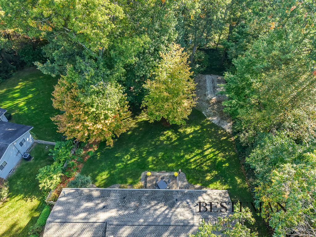 740 E Fennwood Circle Muskegon MI 49445