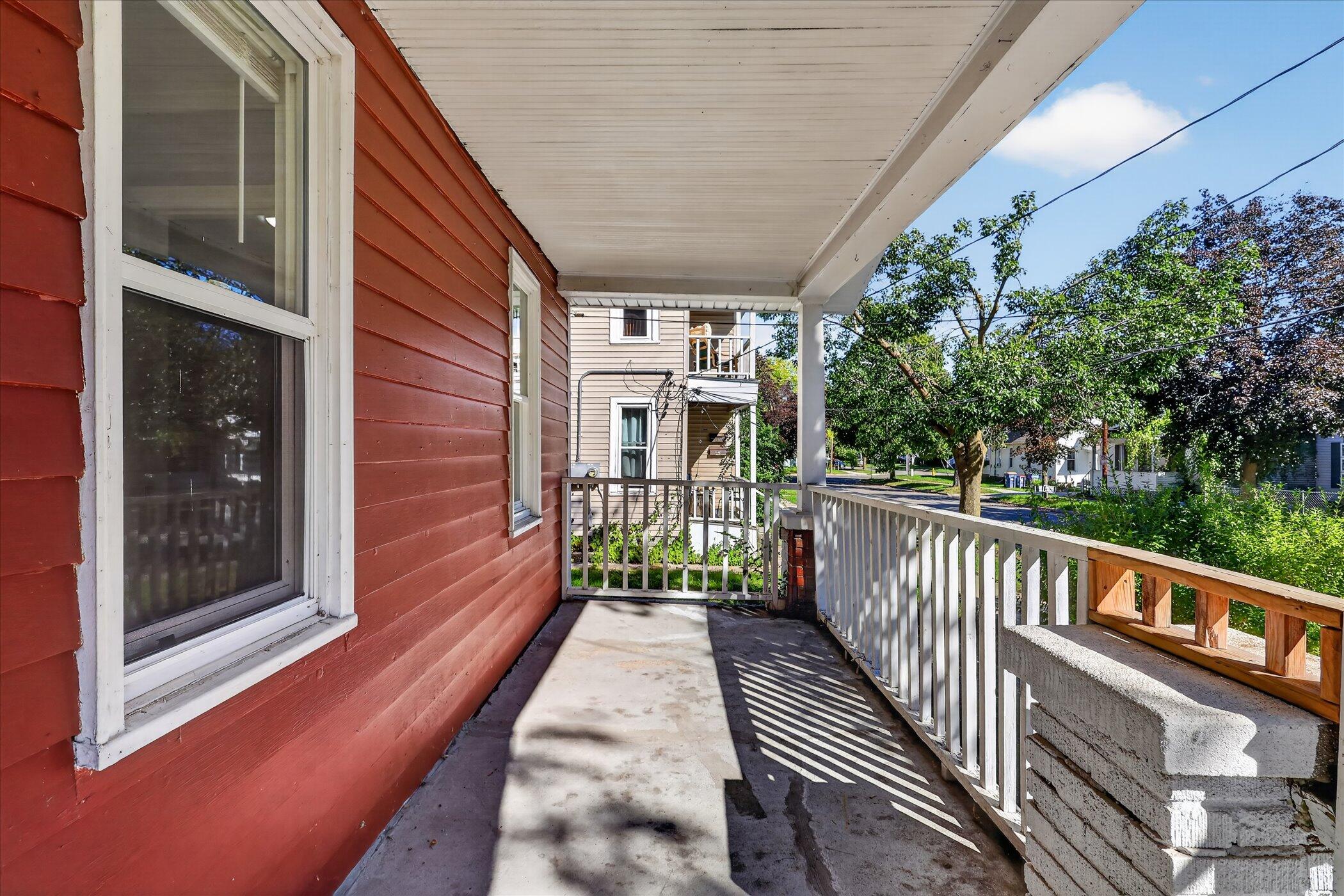 945 Jennette Avenue NW Grand Rapids MI 49504