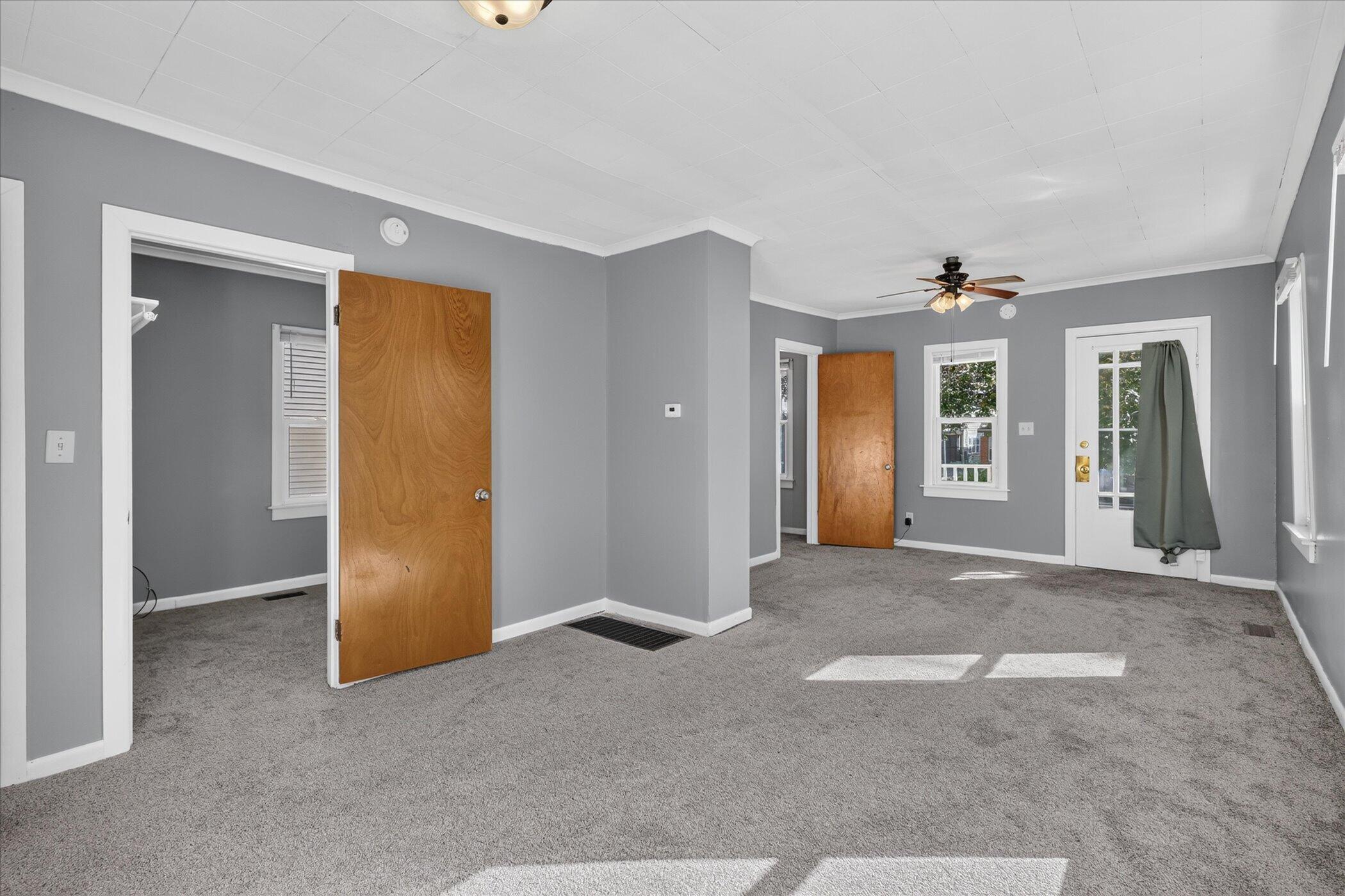 945 Jennette Avenue NW Grand Rapids MI 49504