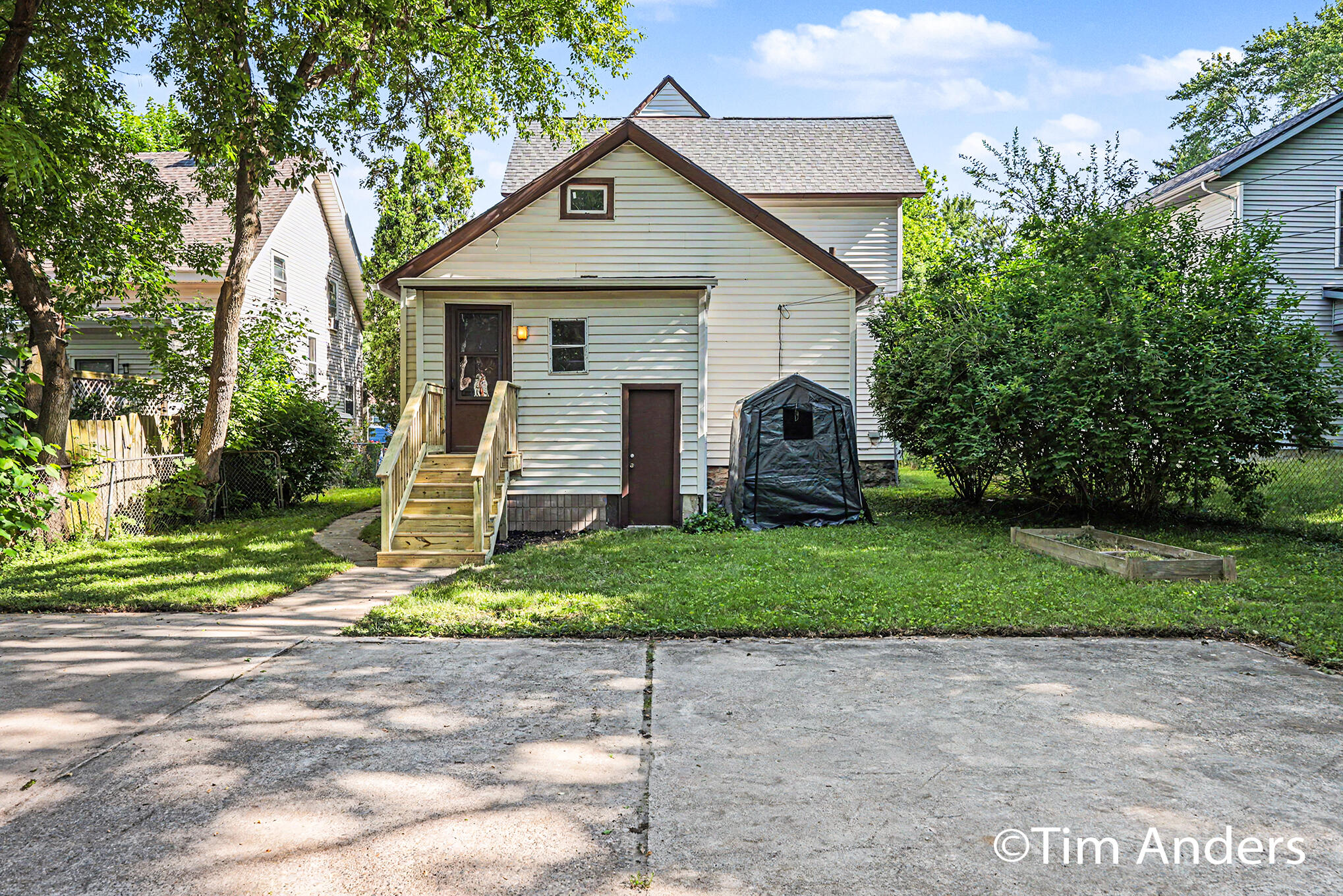 816 Innes Street NE Grand Rapids MI 49503