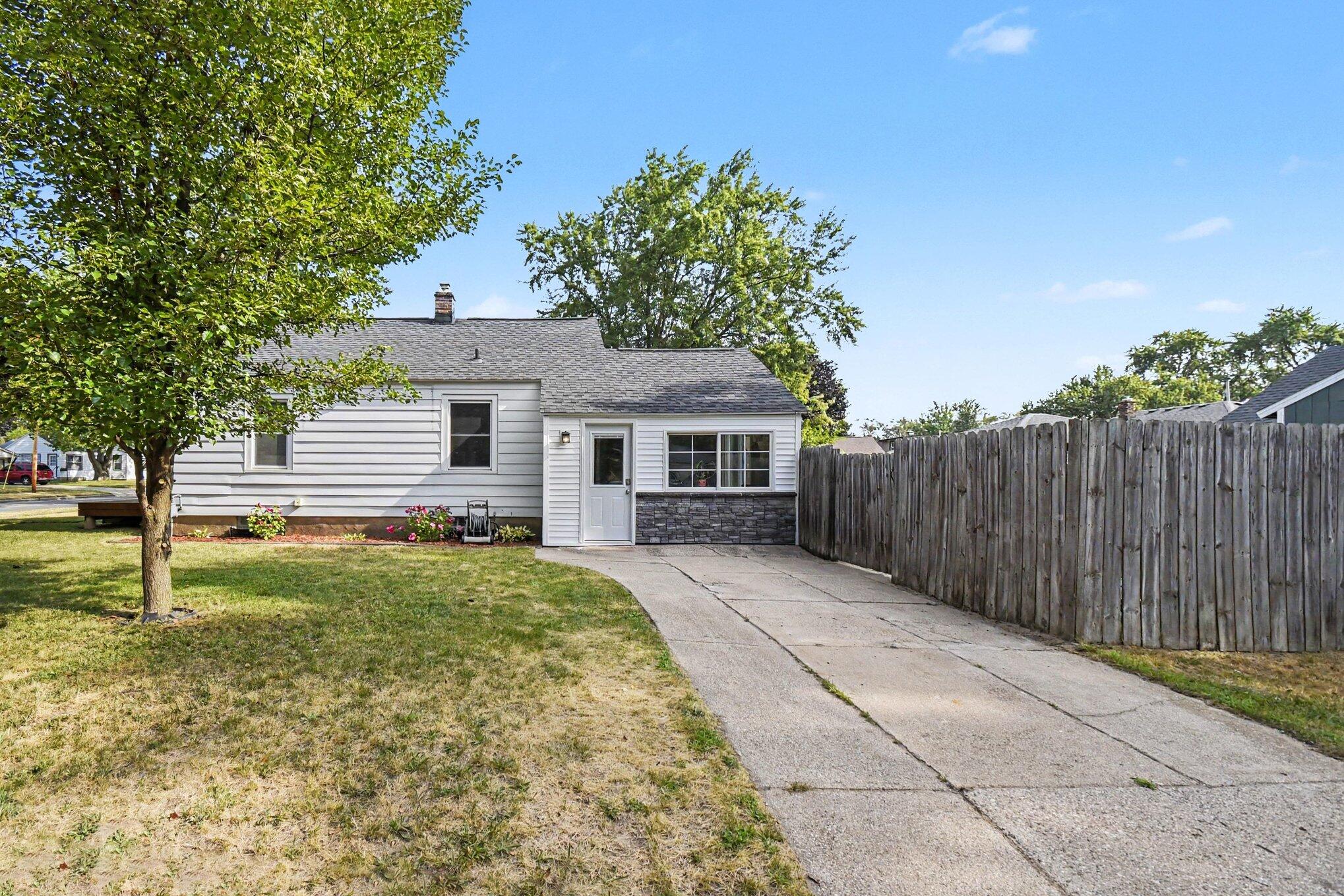4540 Hyde Park Avenue SW Grand Rapids MI 49548