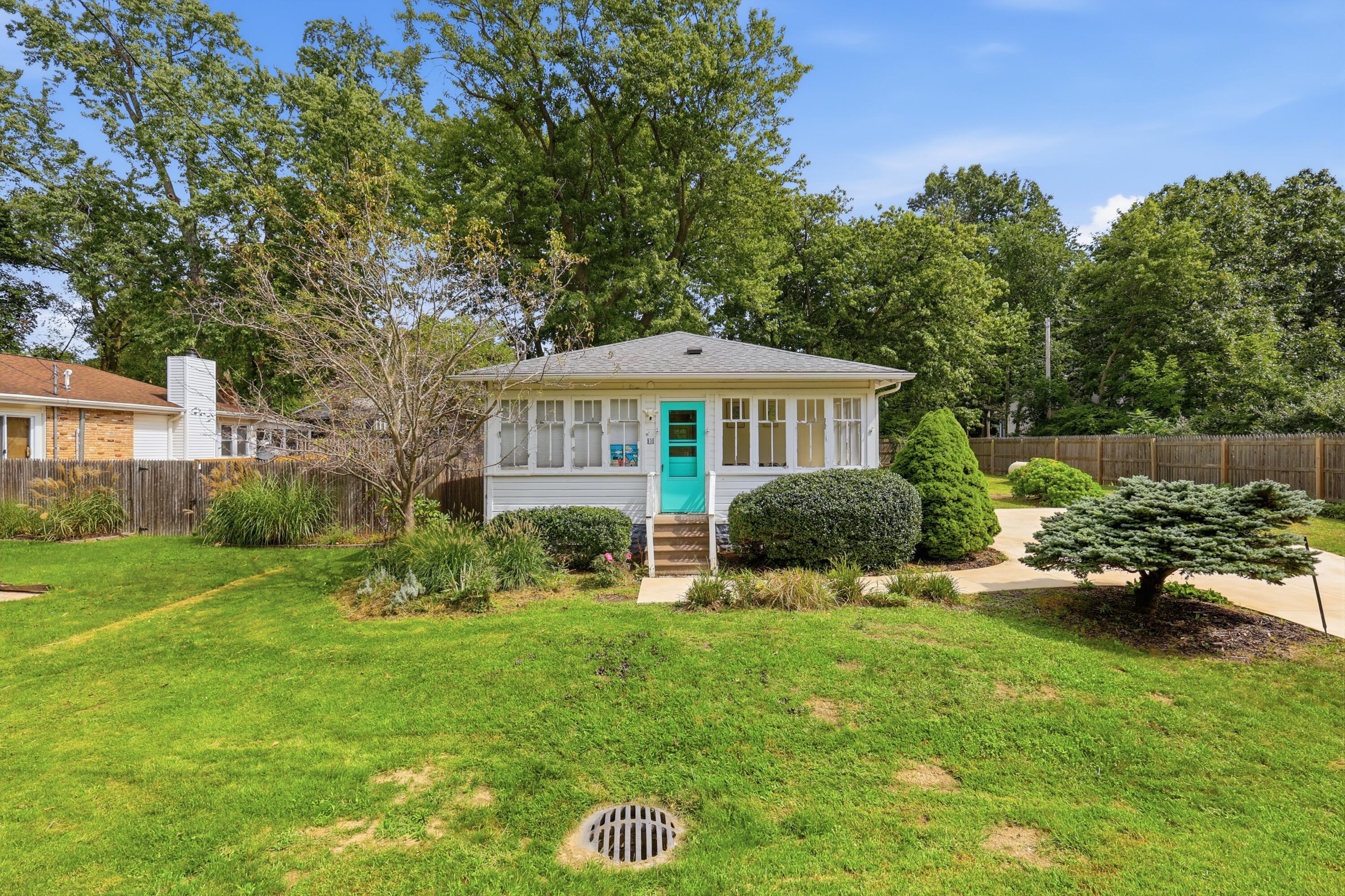 83 Pershing Avenue South Haven MI 49090