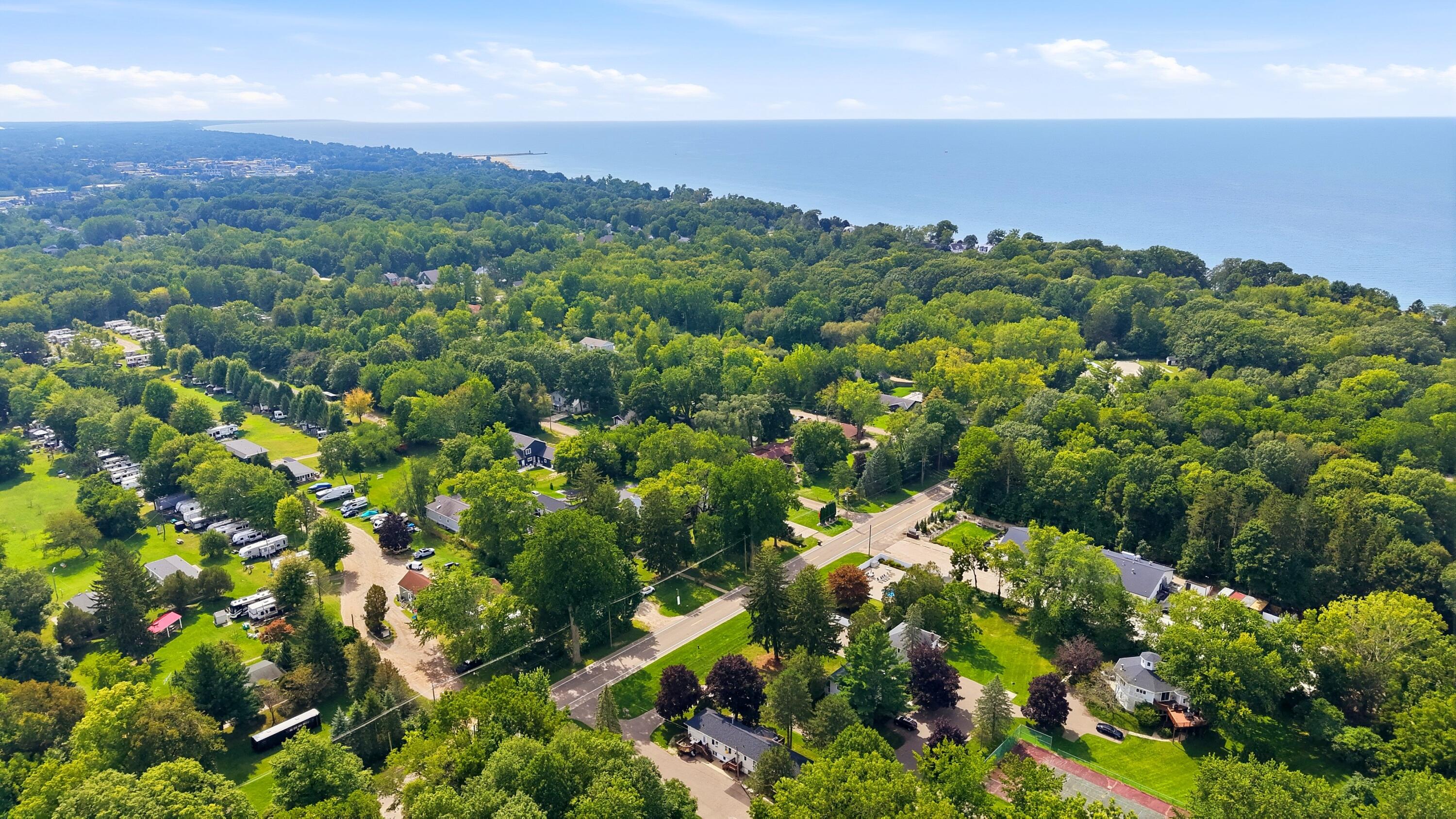 83 Pershing Avenue South Haven MI 49090