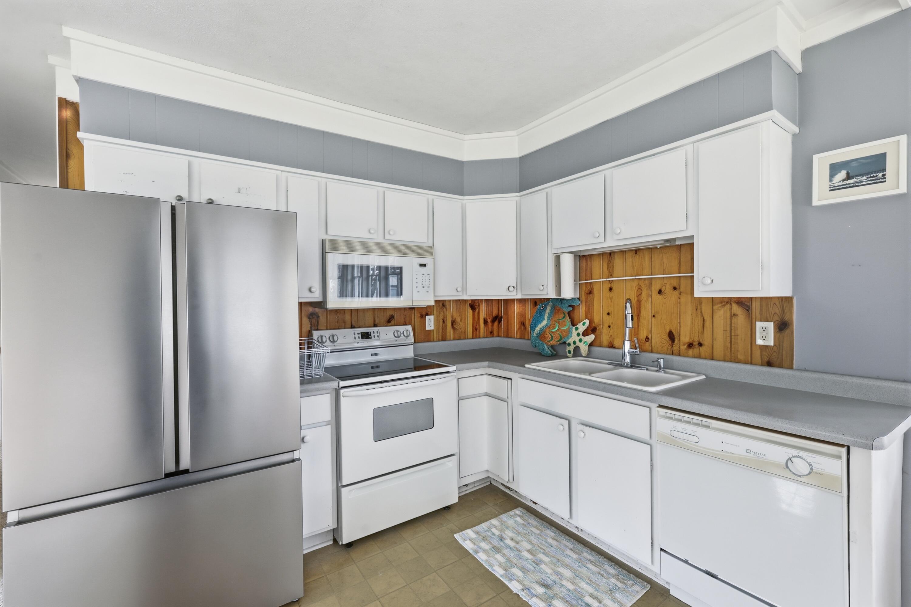 83 Pershing Avenue South Haven MI 49090