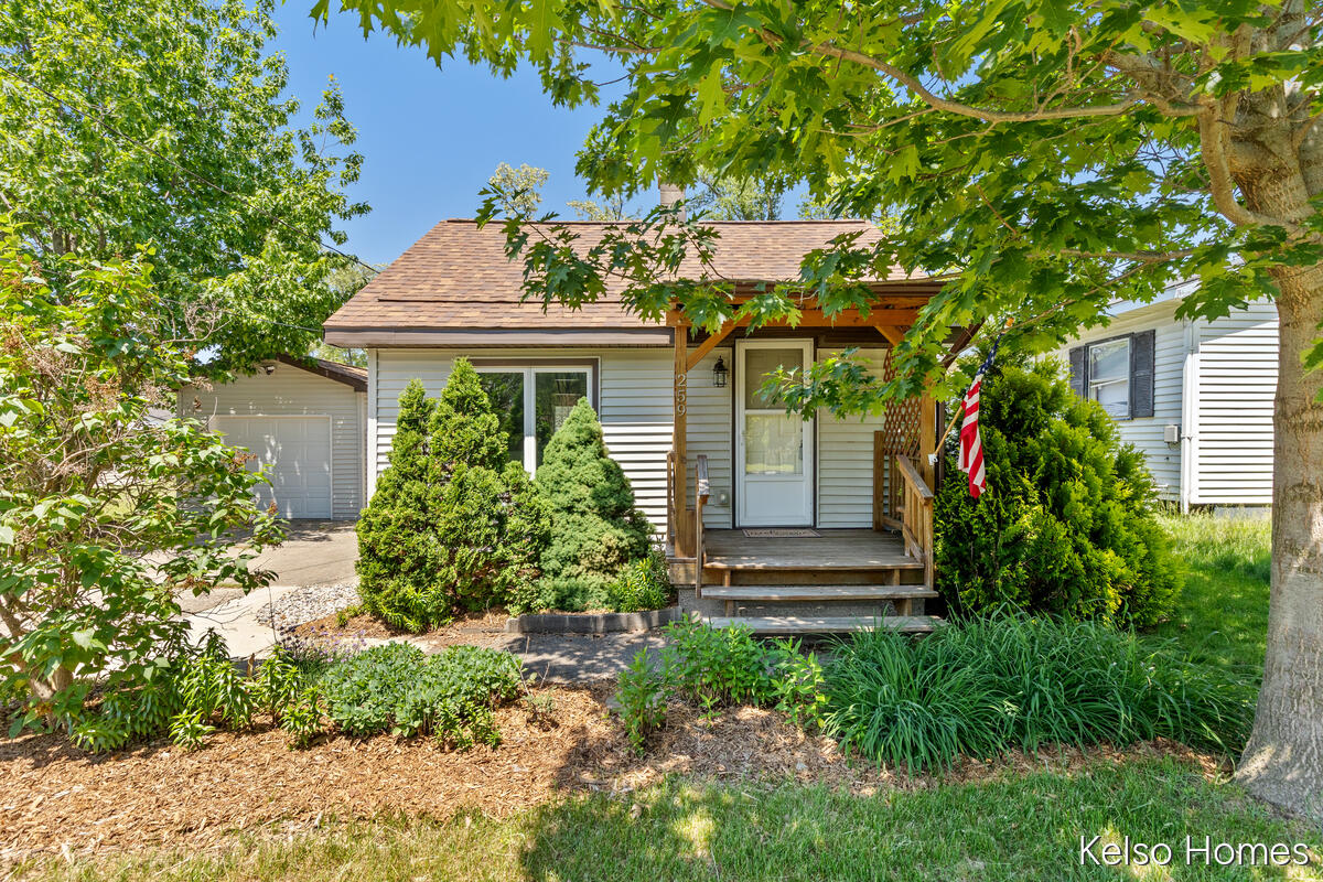 259 Floyd Street SW Grand Rapids MI 49548