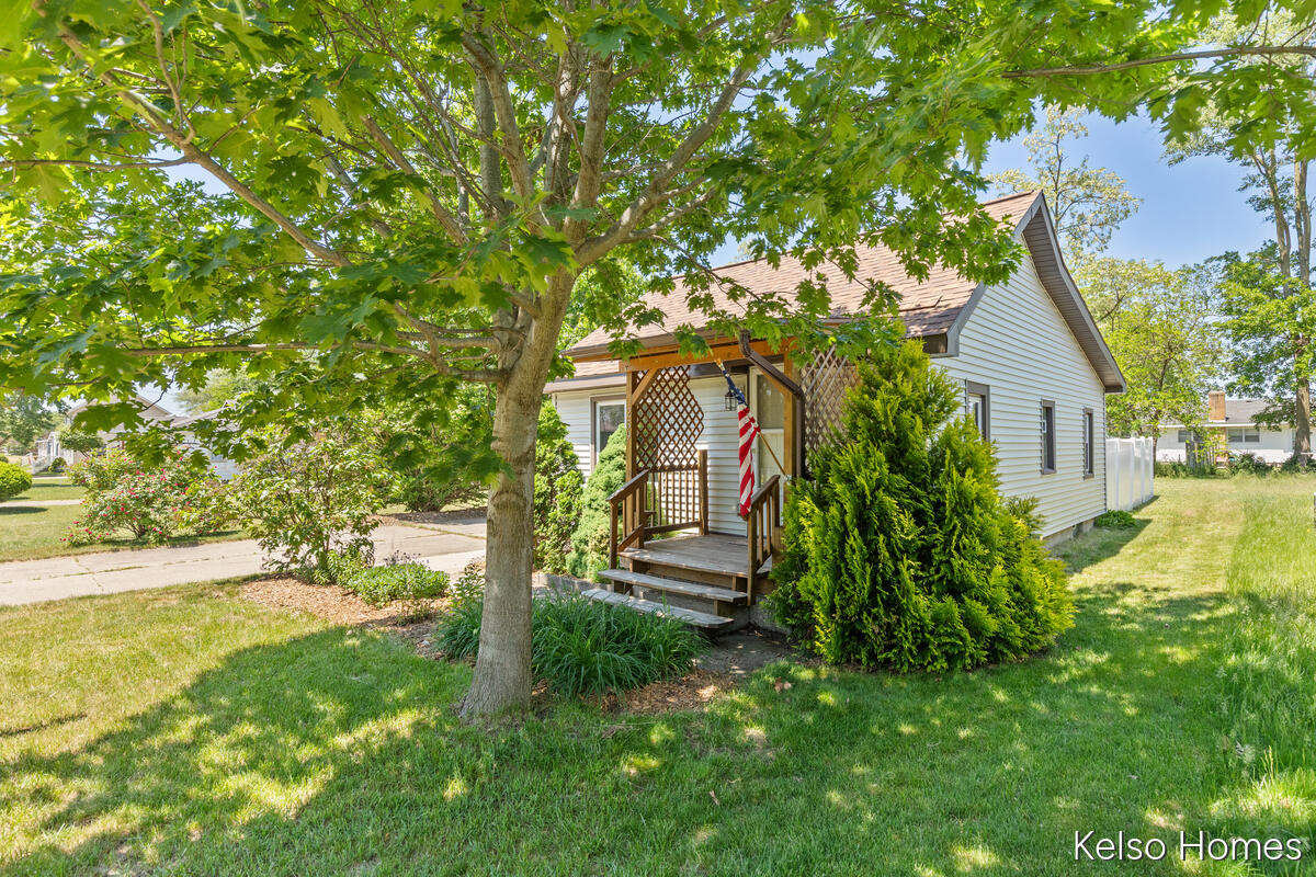 259 Floyd Street SW Grand Rapids MI 49548