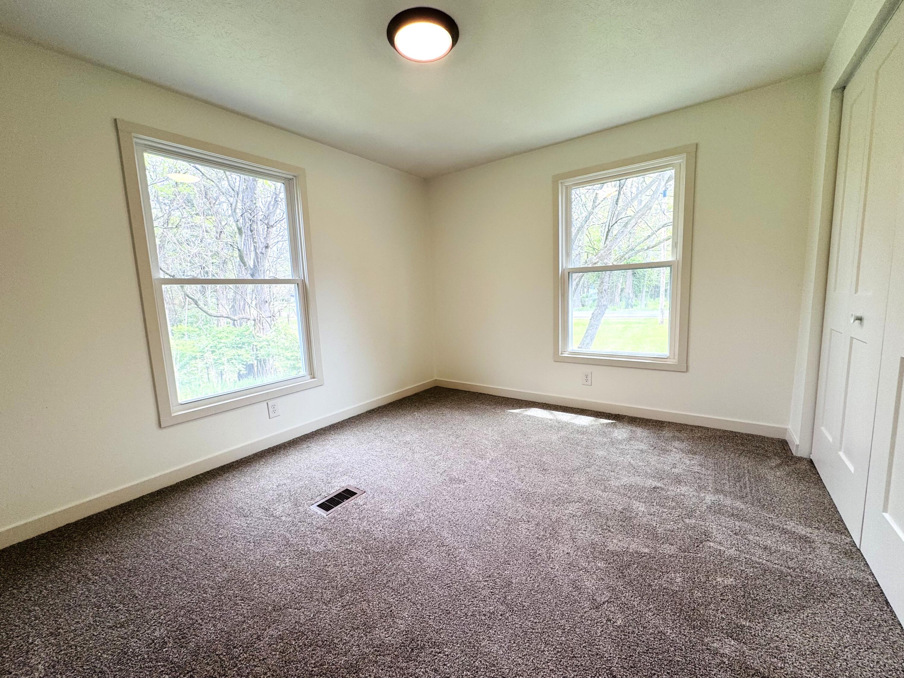 2432 Bond Street Niles MI 49120