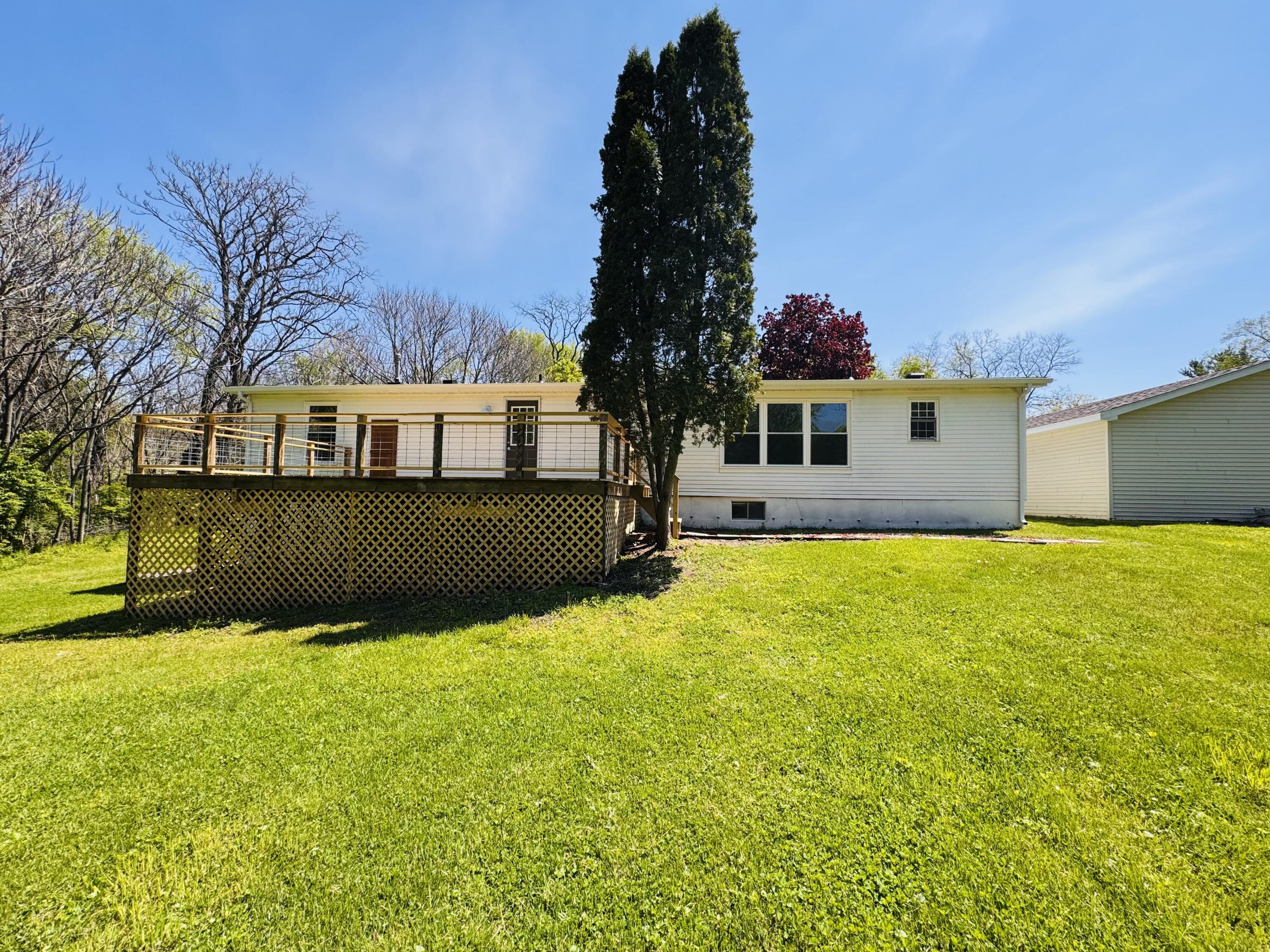 2432 Bond Street Niles MI 49120