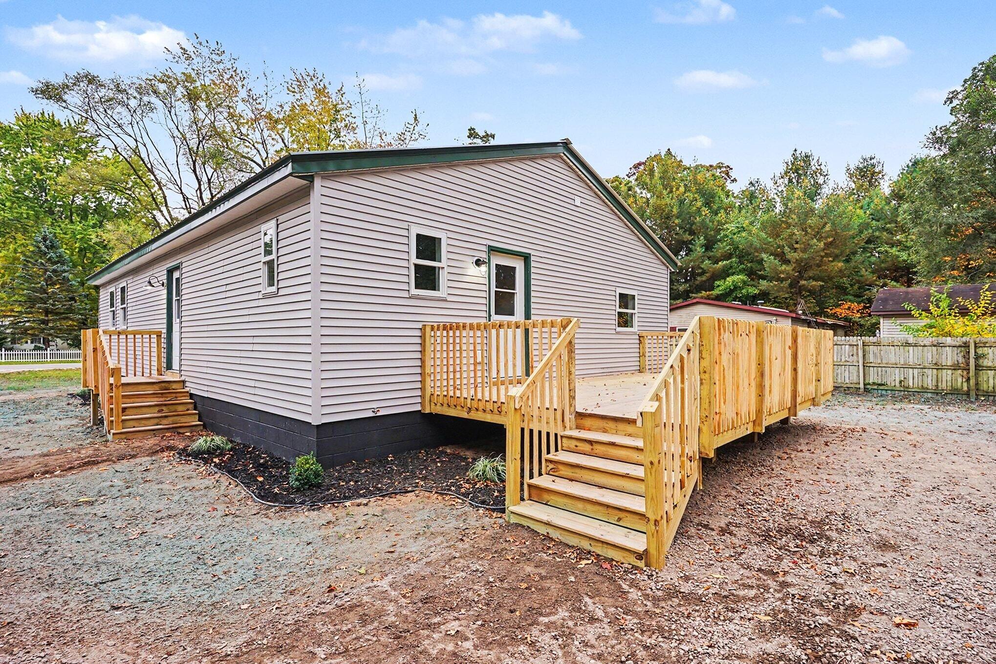 1293 West Street Muskegon MI 49442