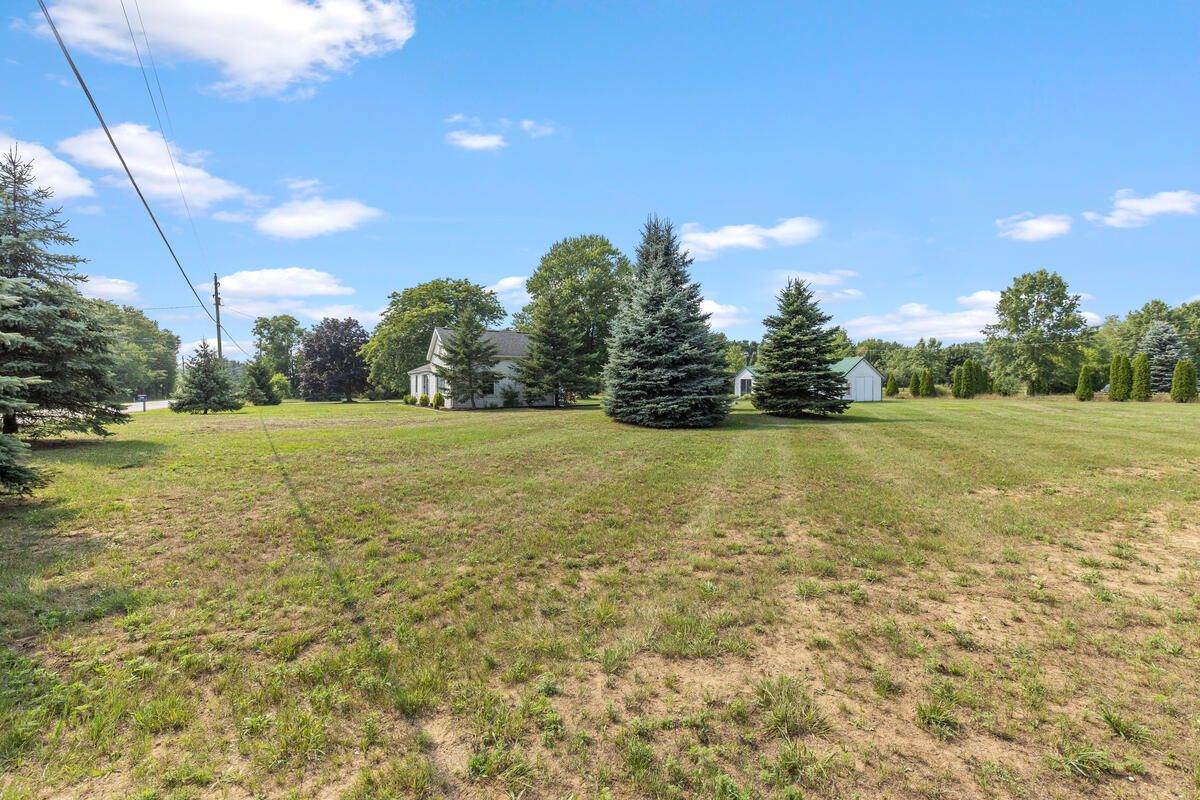 10681 Fillmore Street Zeeland MI 49464