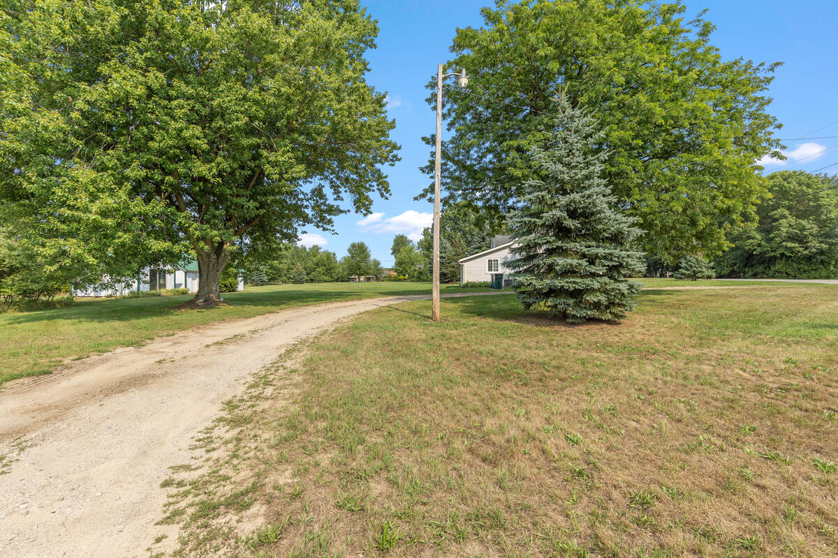 10681 Fillmore Street Zeeland MI 49464