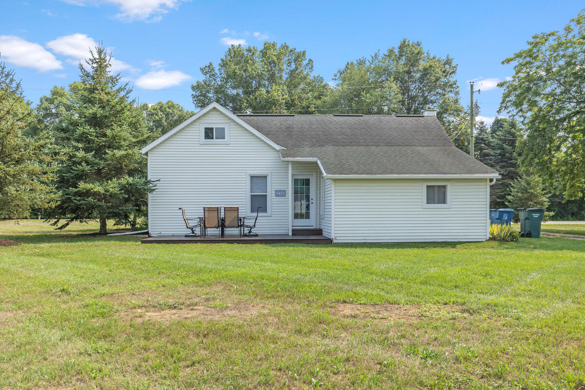 10681 Fillmore Street Zeeland MI 49464