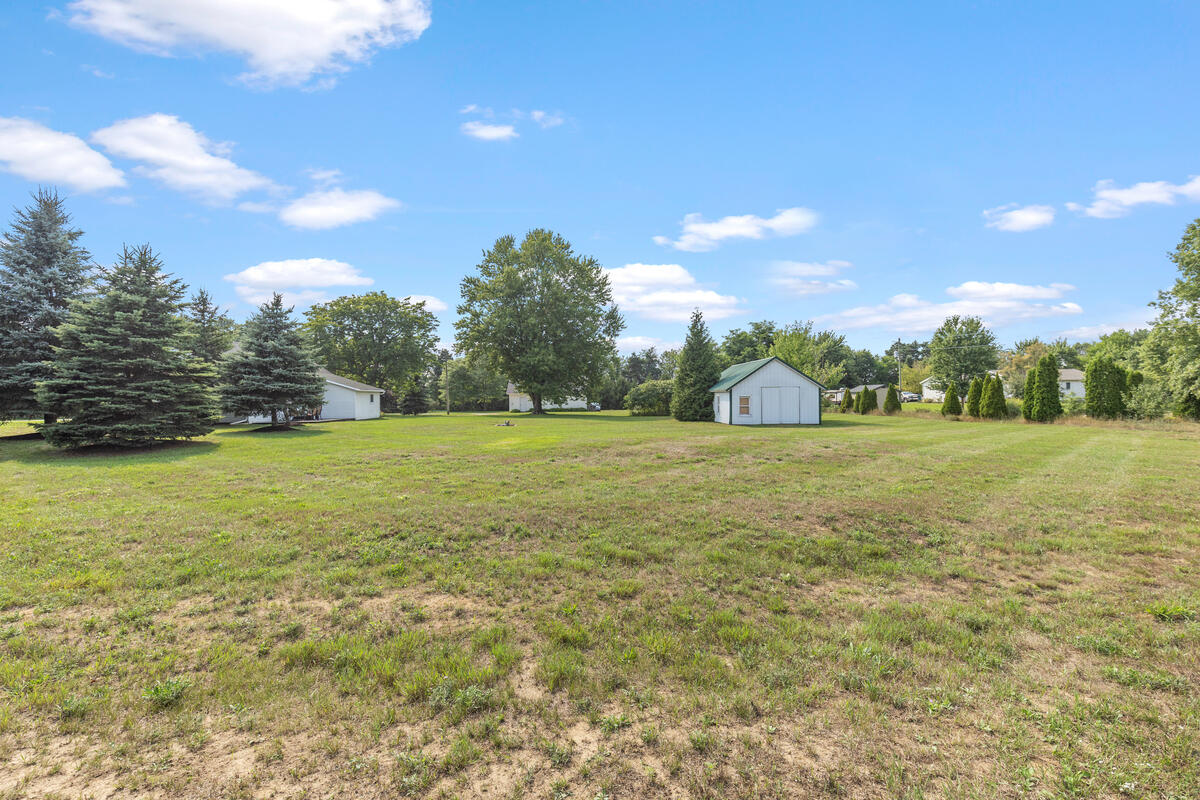 10681 Fillmore Street Zeeland MI 49464